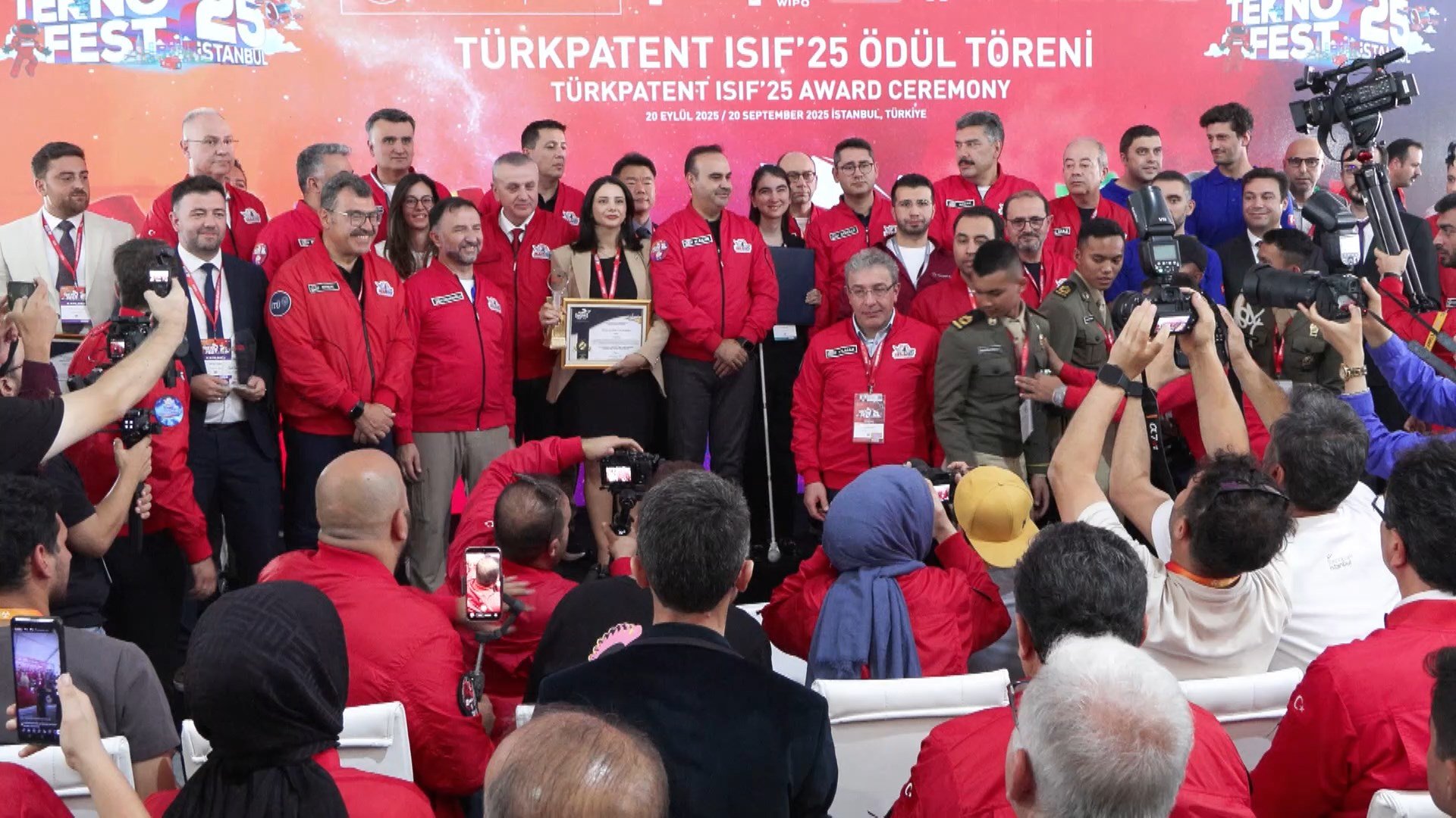 Bakan Kacır Genç Mucitlerle