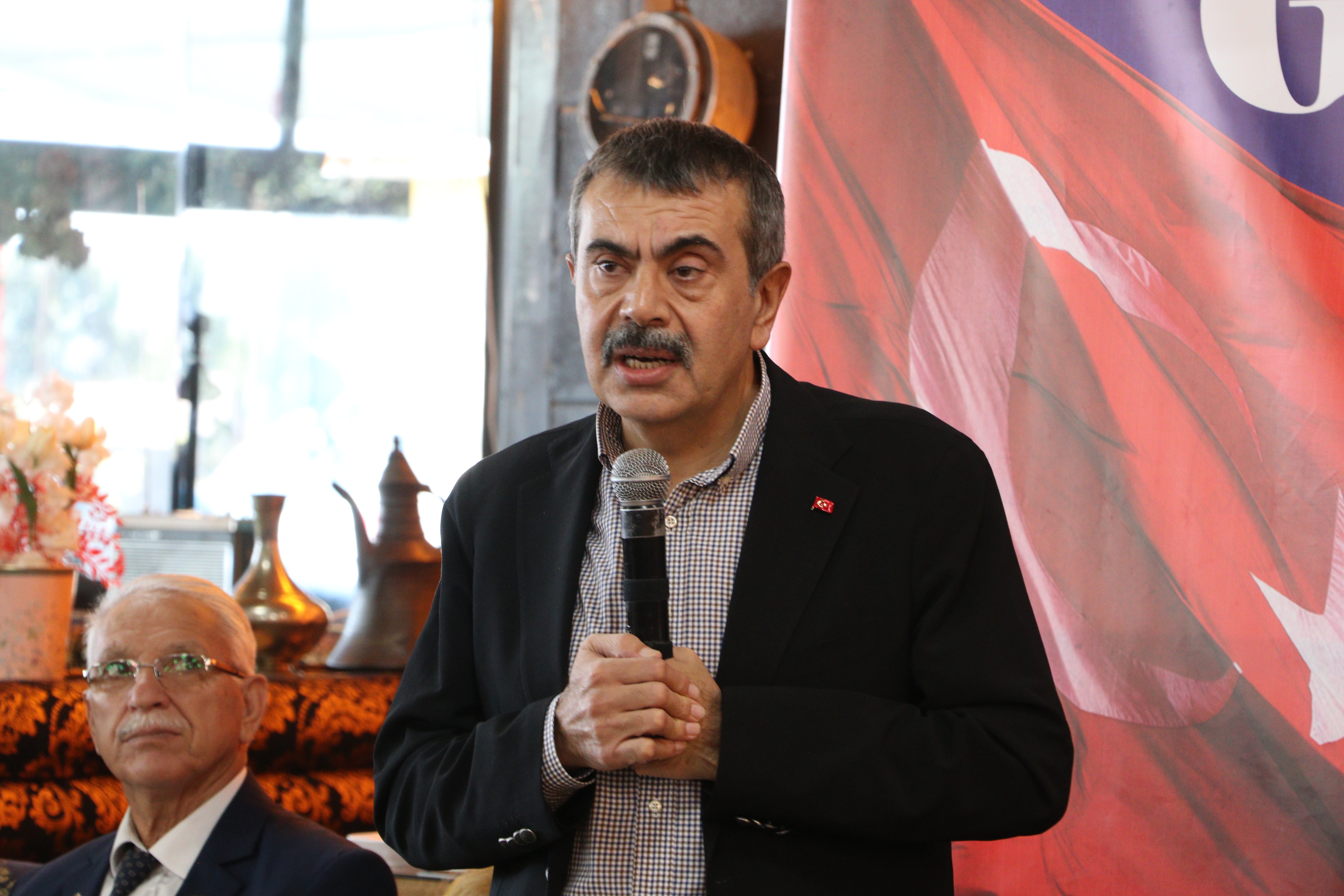 Bakan Yusuf Tekin