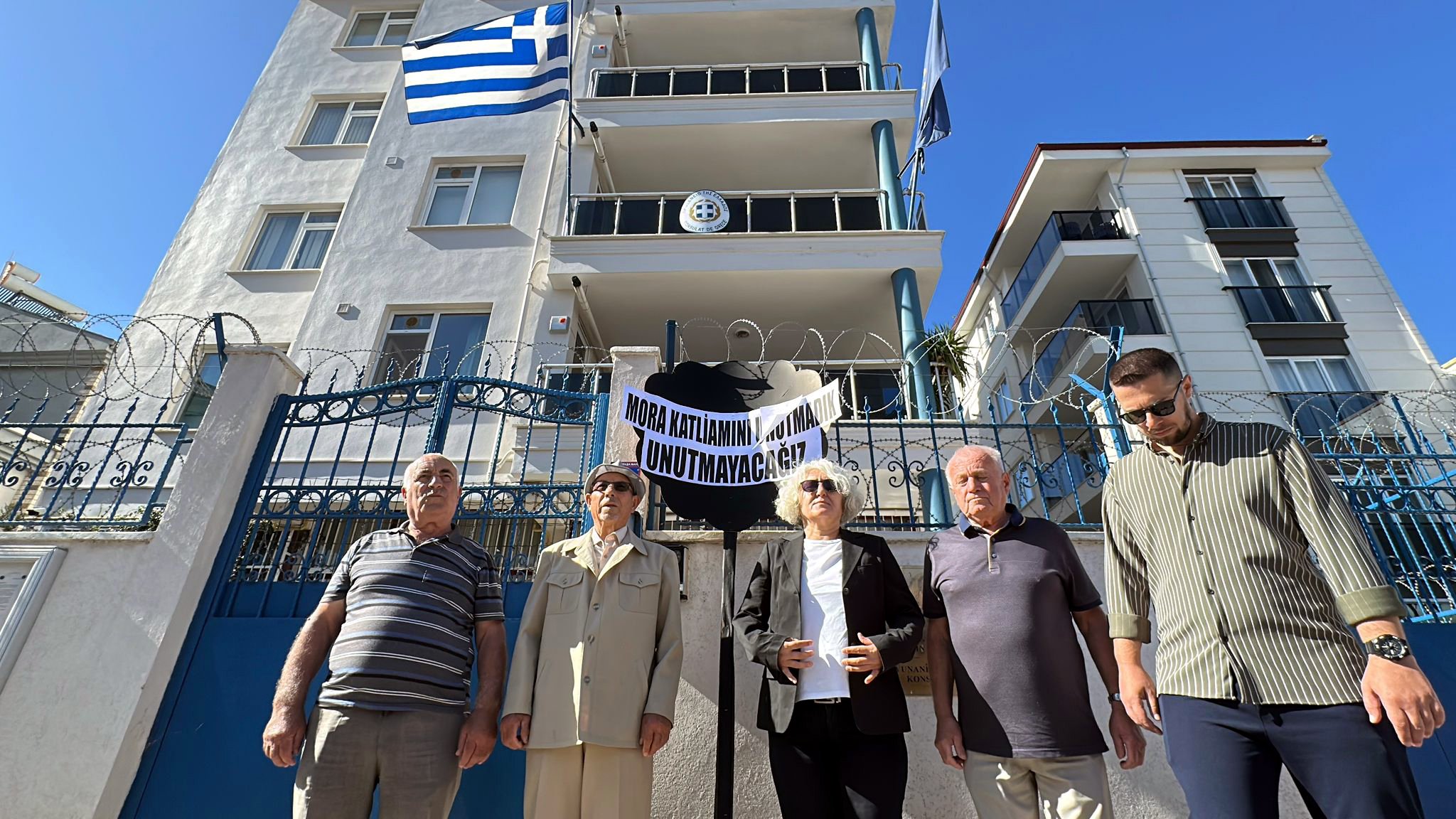 Yunanistan Konsolosluğu protesto