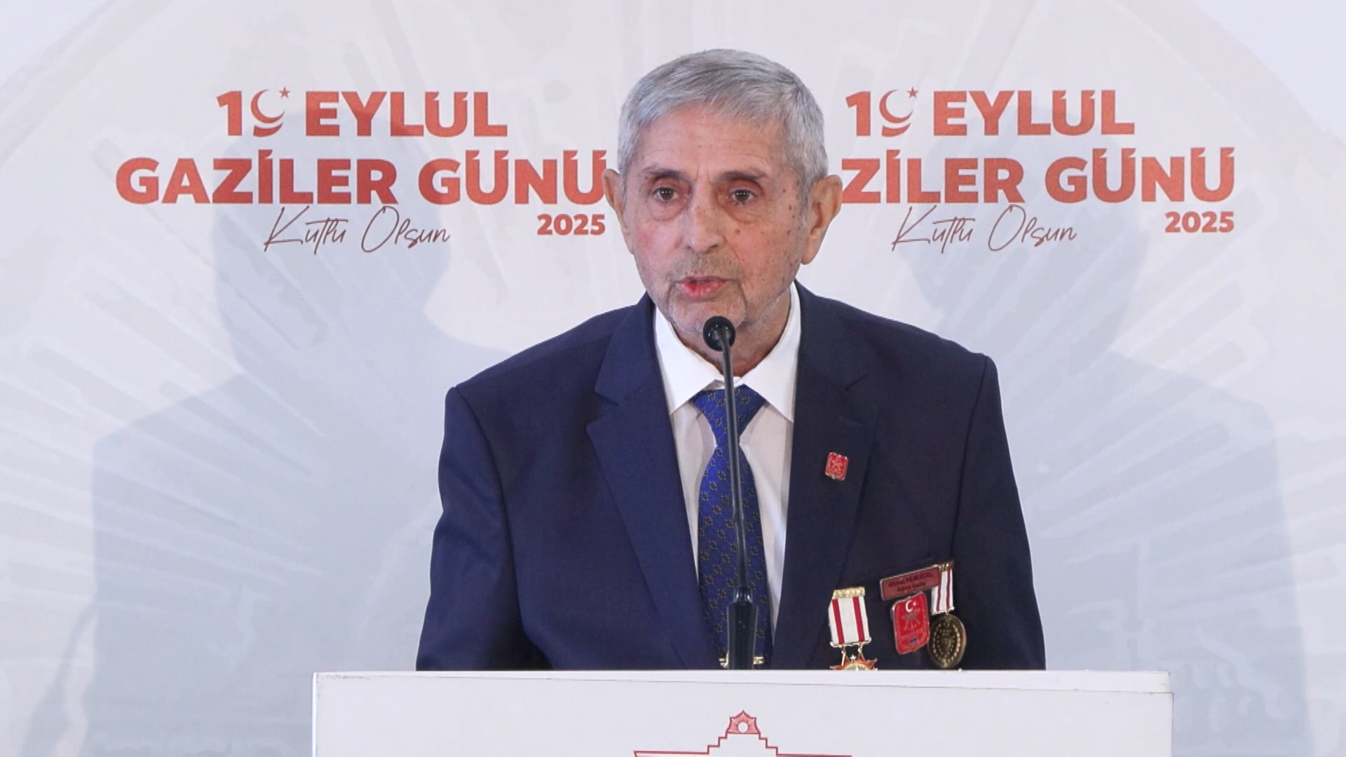 Vali Gül Konuşma Yapıyor