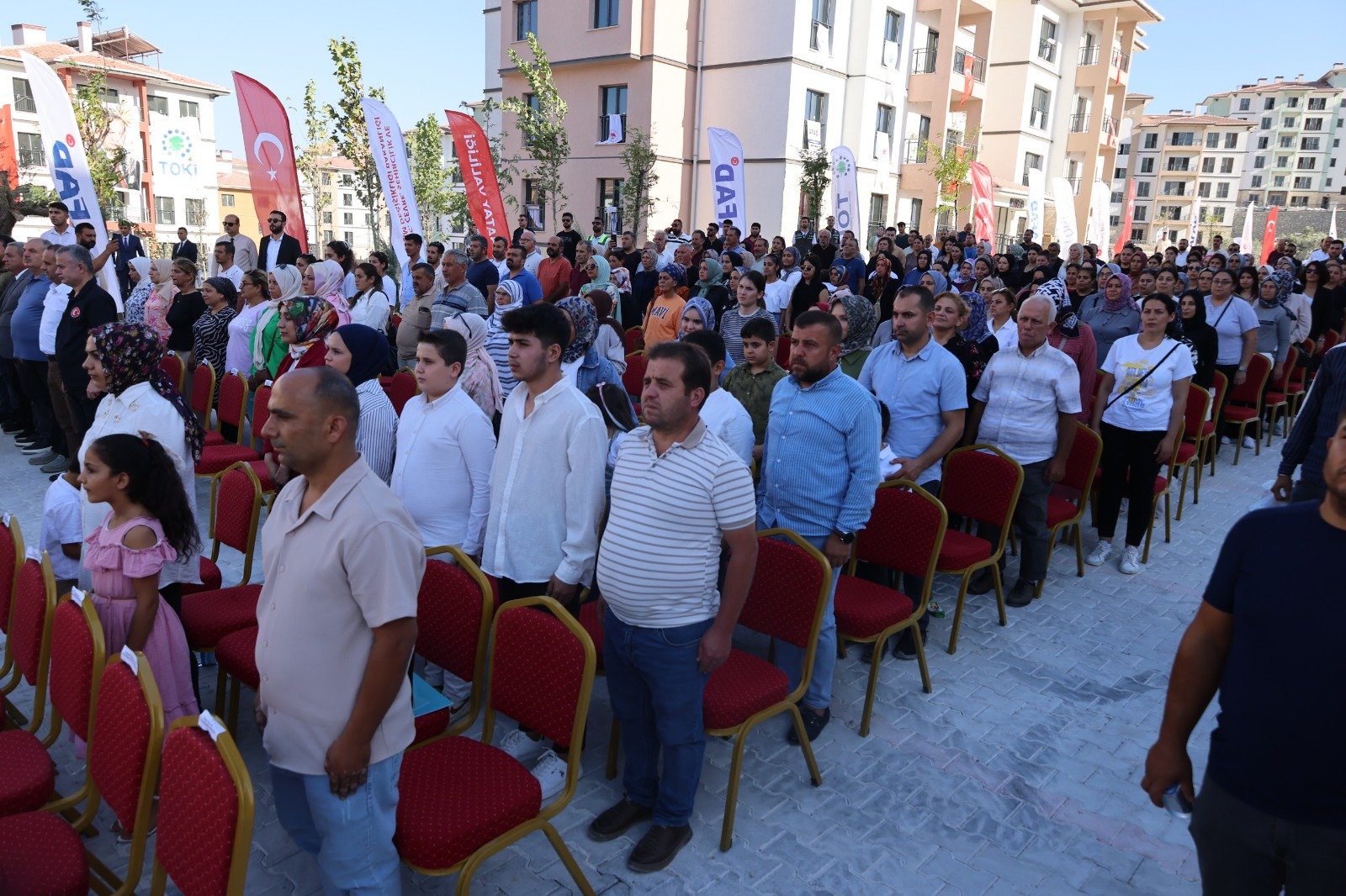 Hatay protokolü TOKİ teslim töreni