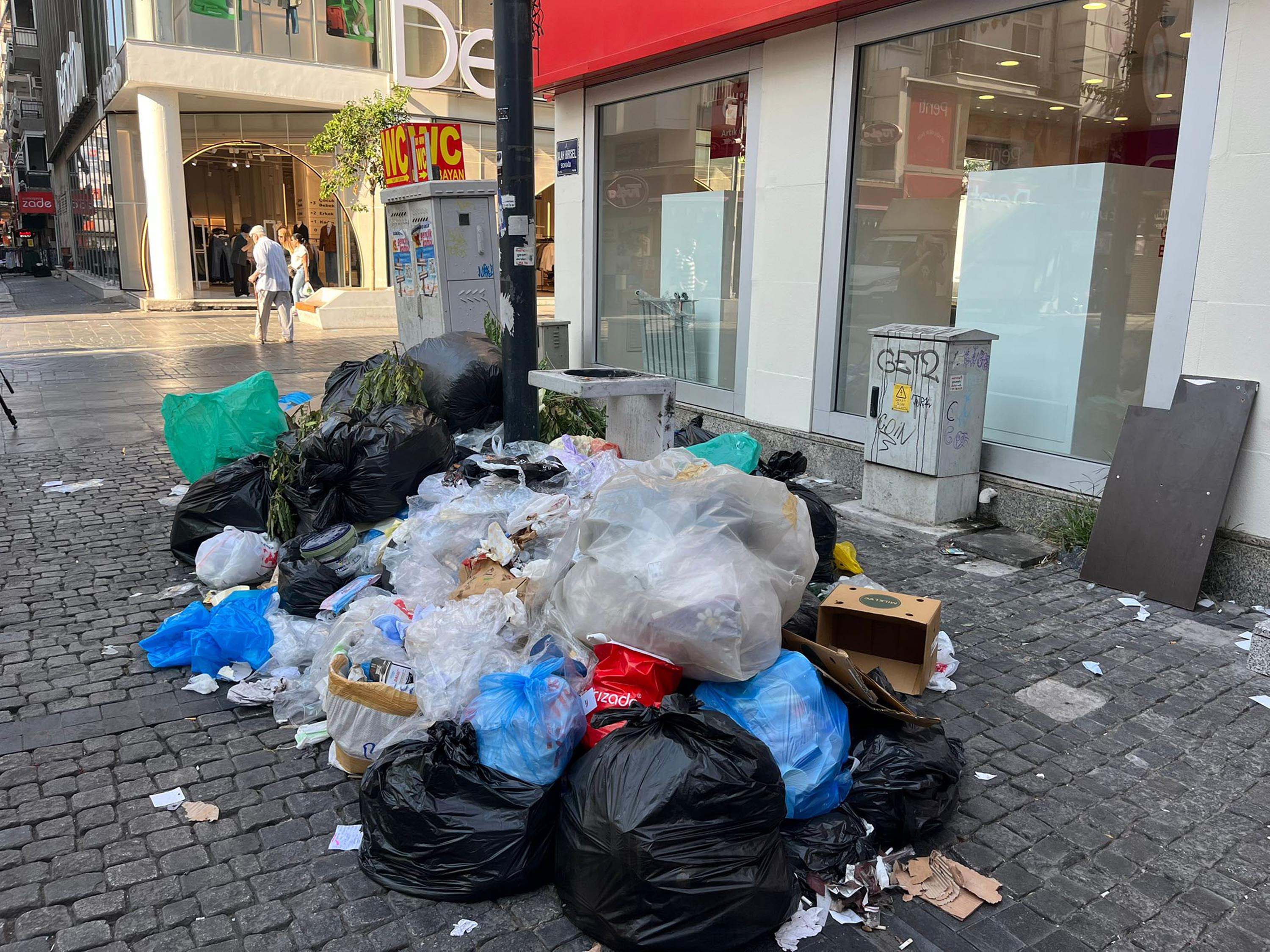 Karşıyaka belediyesi işçi eylemi