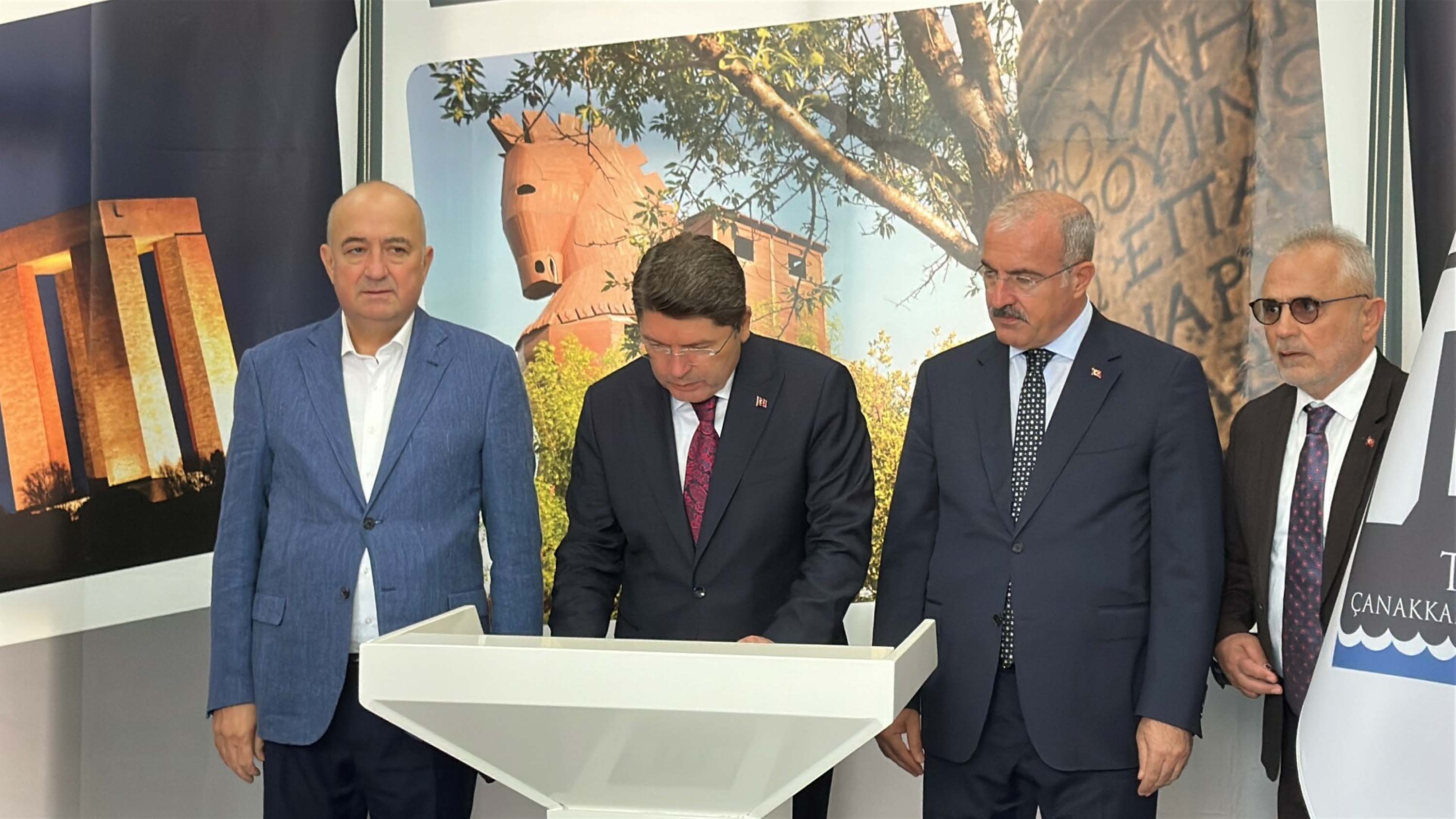 Bakan Tunç Adliye Ziyareti