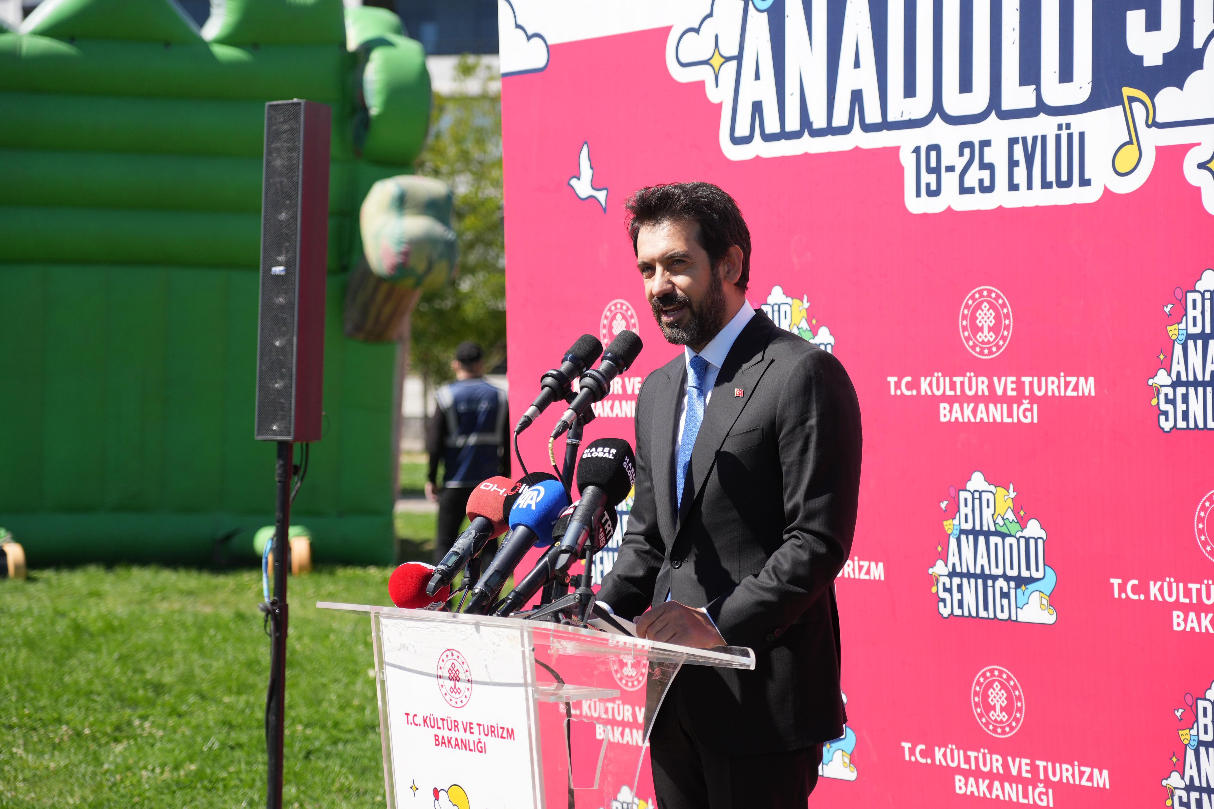 Bingöl Halk Oyunları Gösterisi