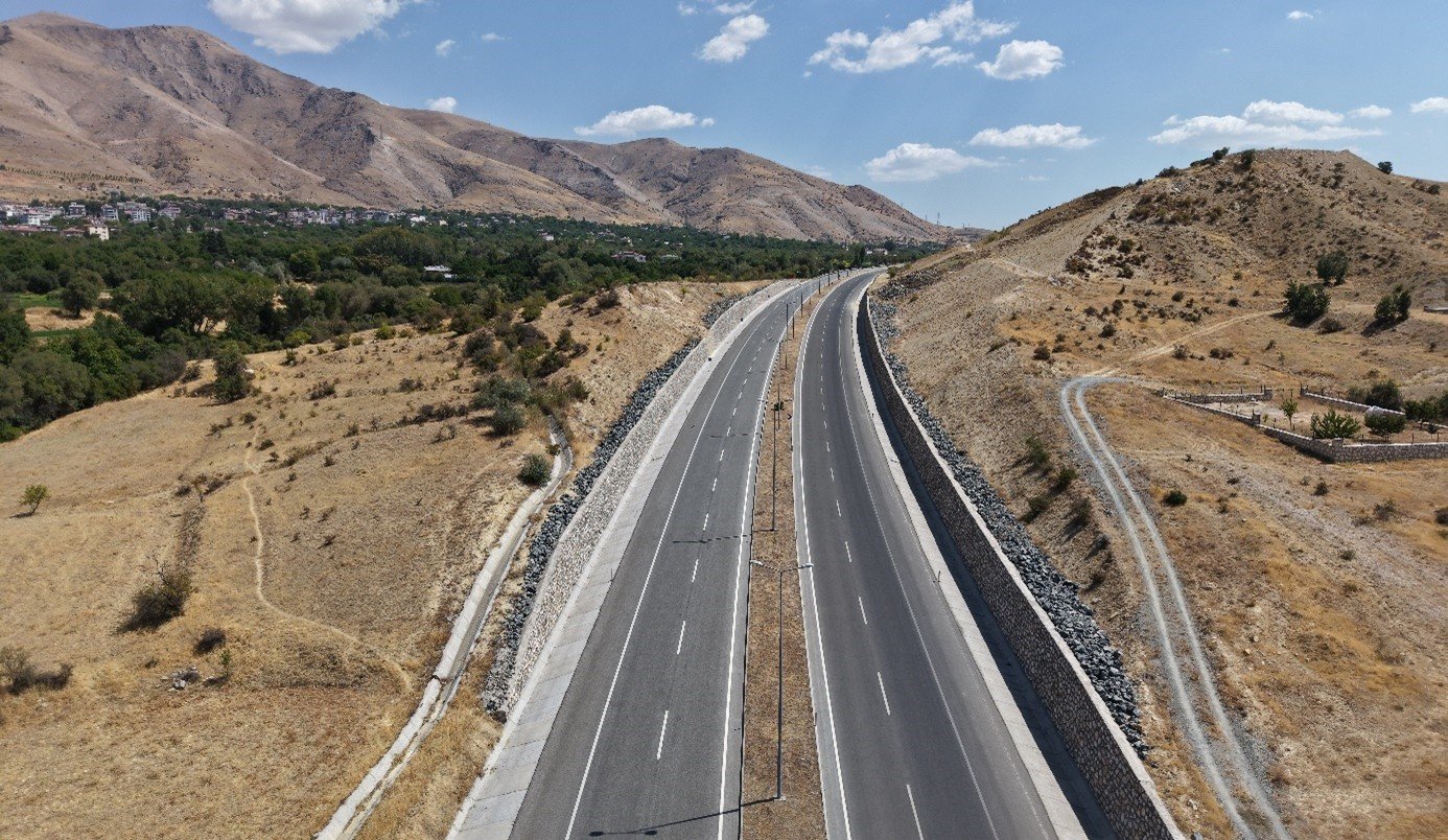 Tunceli Kara Yolu Altyapı Çalışmaları