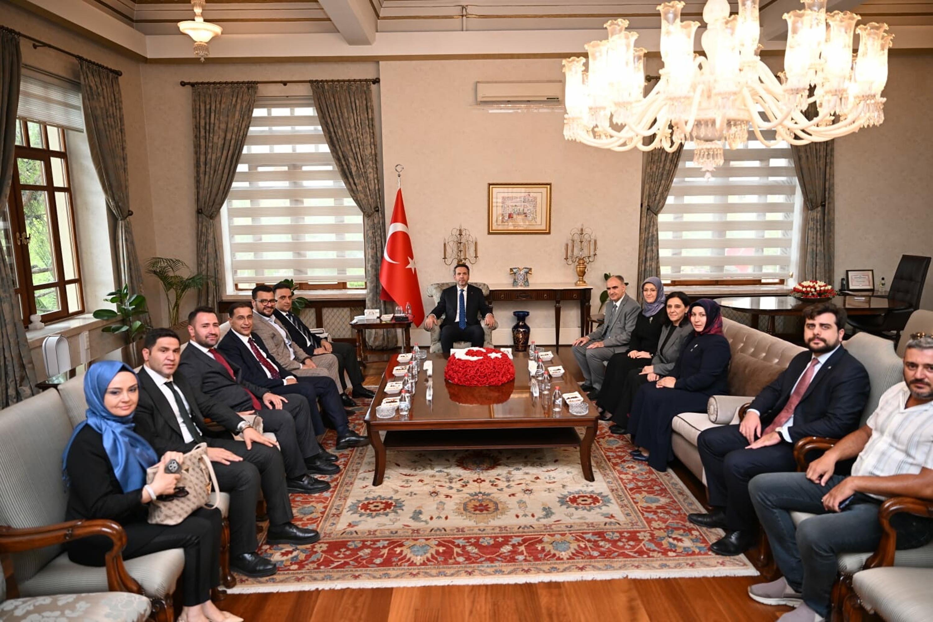 Bakan Alparslan Bayraktar Manisa Valiliği ziyareti