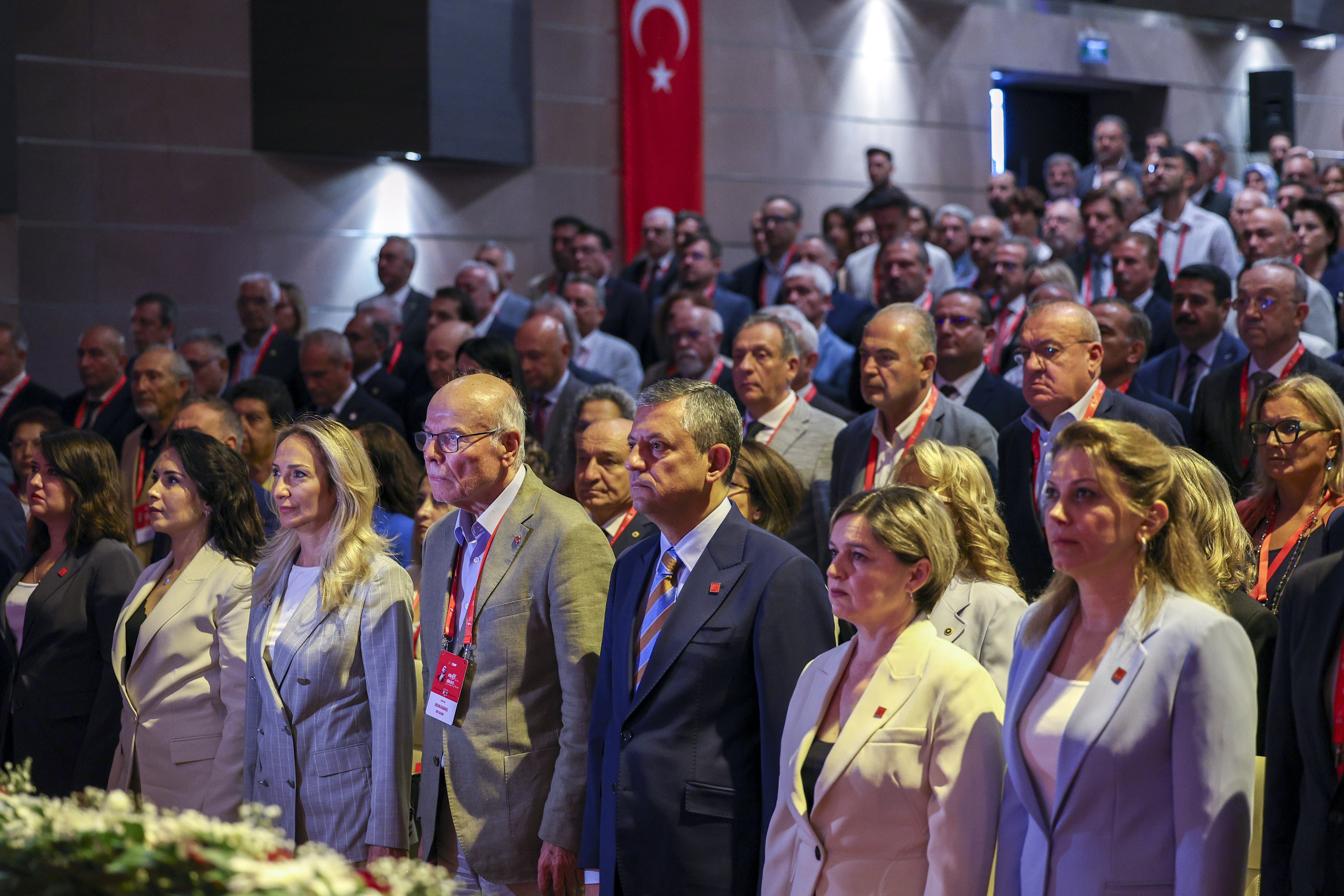 Özgür Özel Konuşma Yaparken