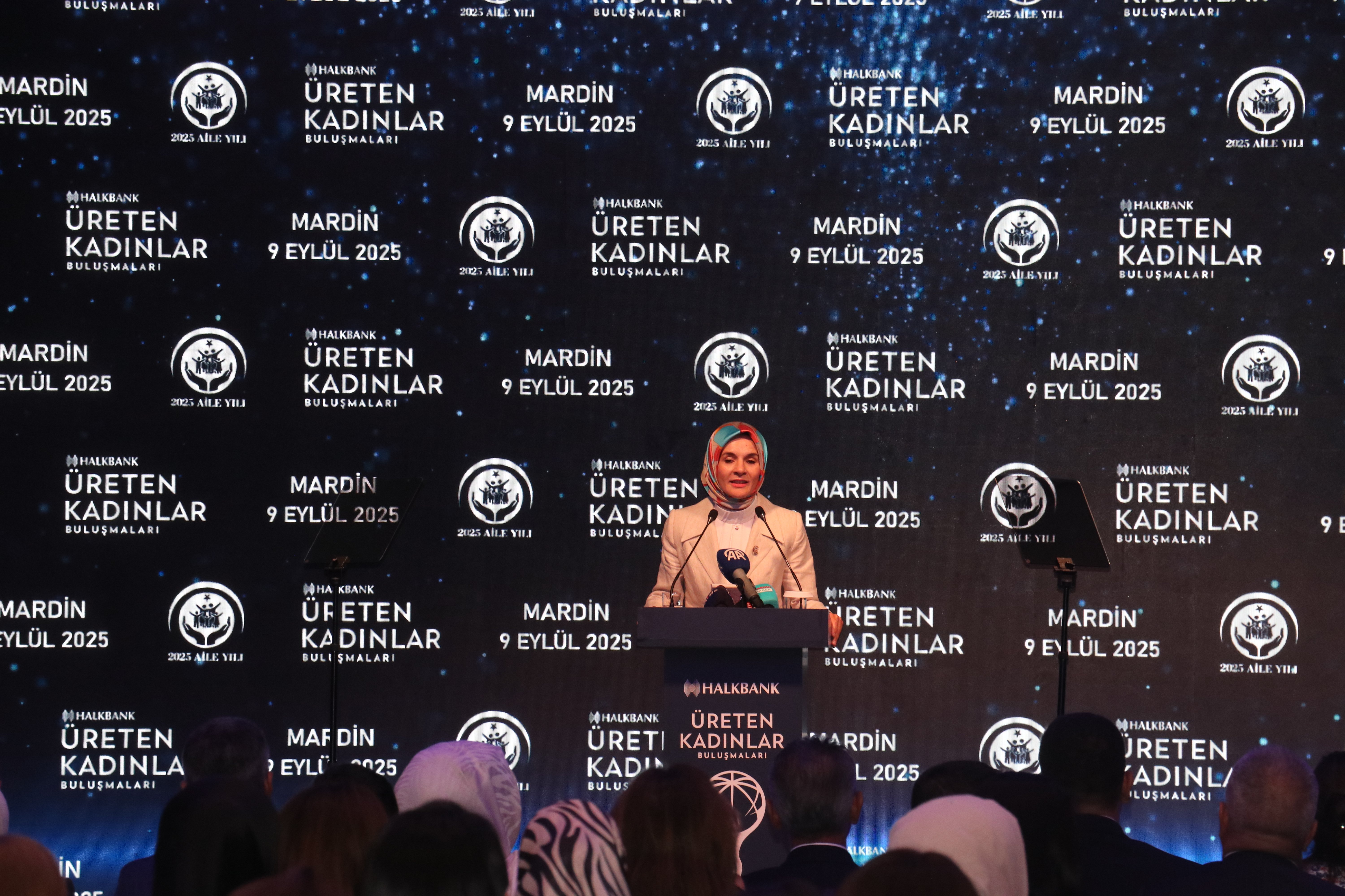 Bakan Mahinur Özdemir Göktaş