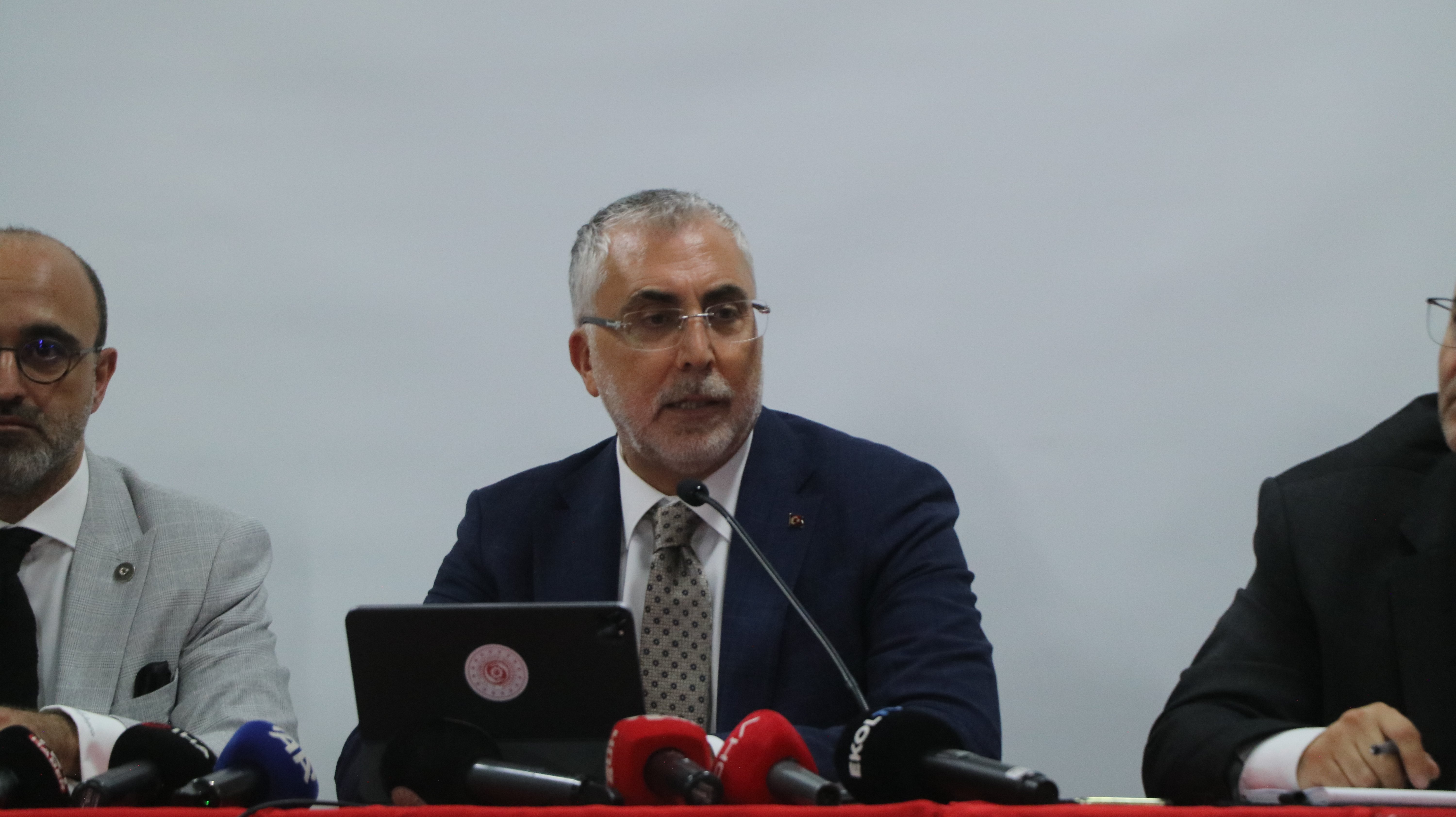Bakan Işıkhan Genç İstihdam Verileri
