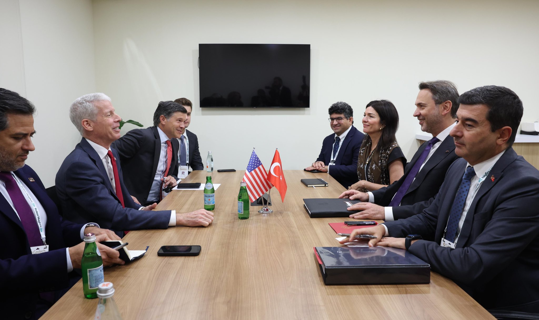 Alparslan Bayraktar Chris Wright Enerji Görüşmesi