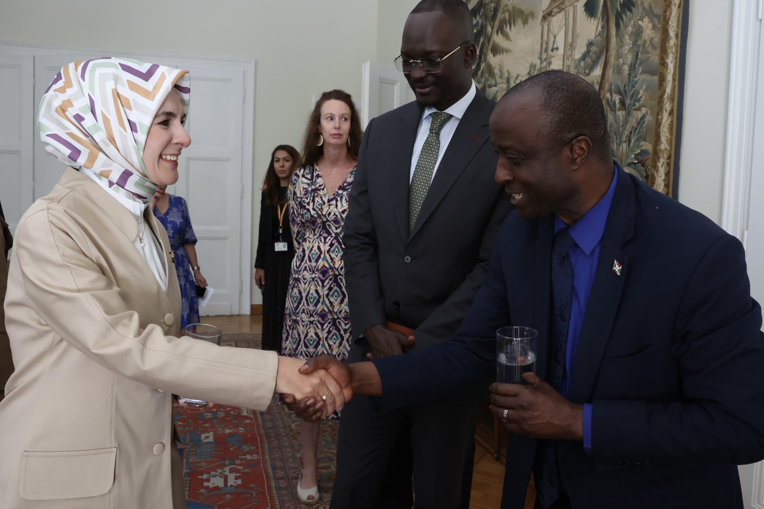 Mahinur Özdemir Göktaş Büyükelçilerle Diplomatik Görüşme