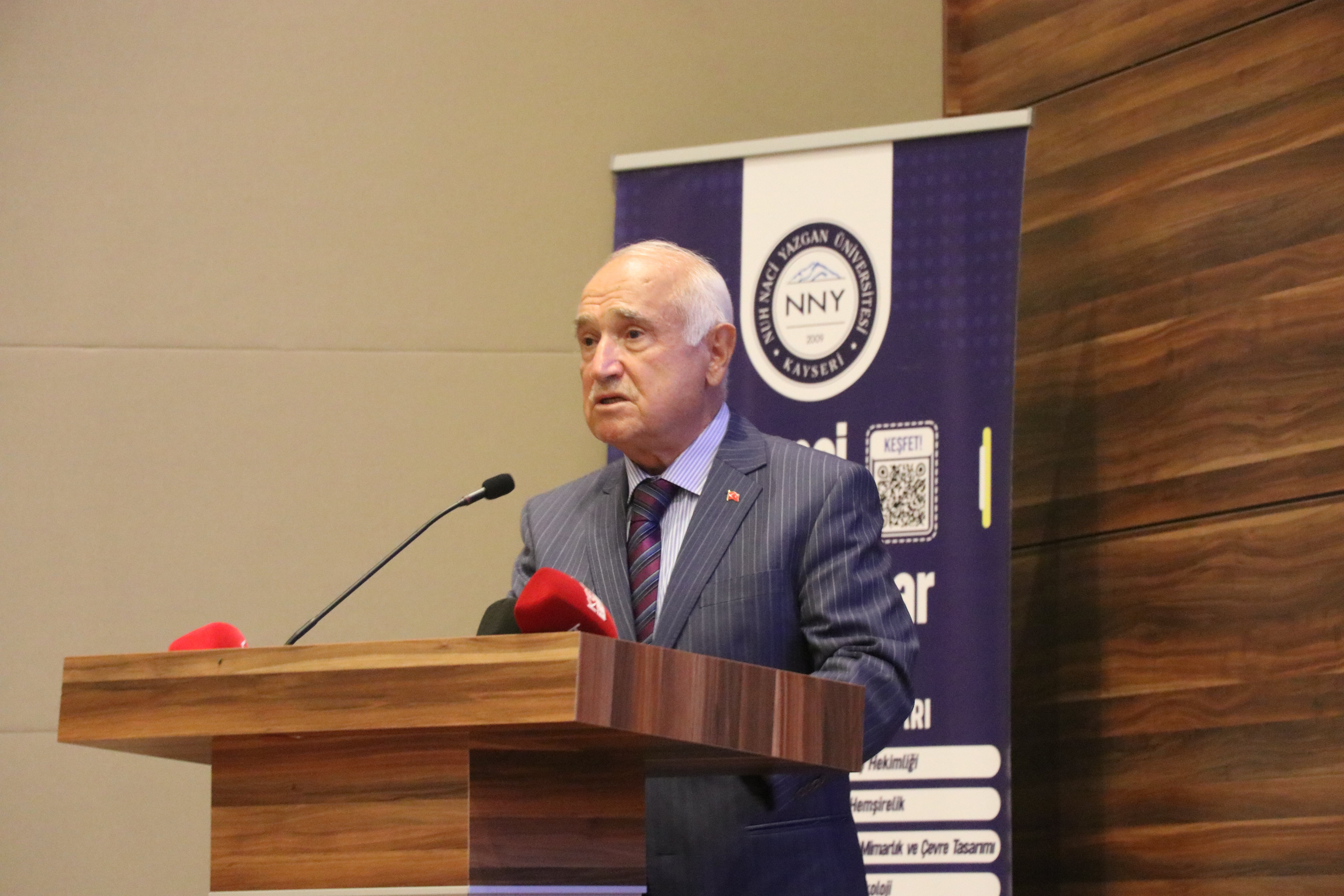 Cemil Çiçek