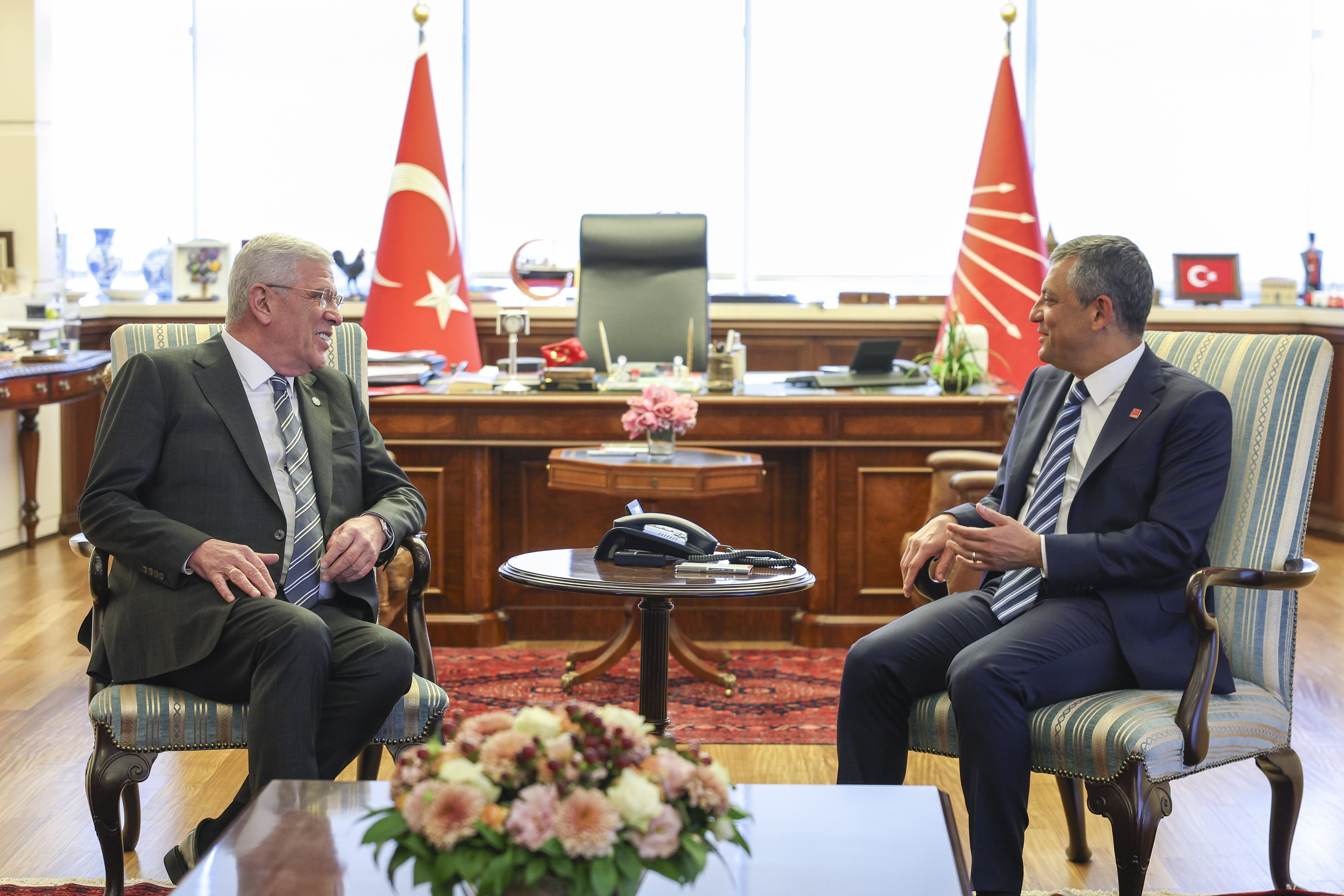 Özgür Özel Müsavat Dervişoğlu