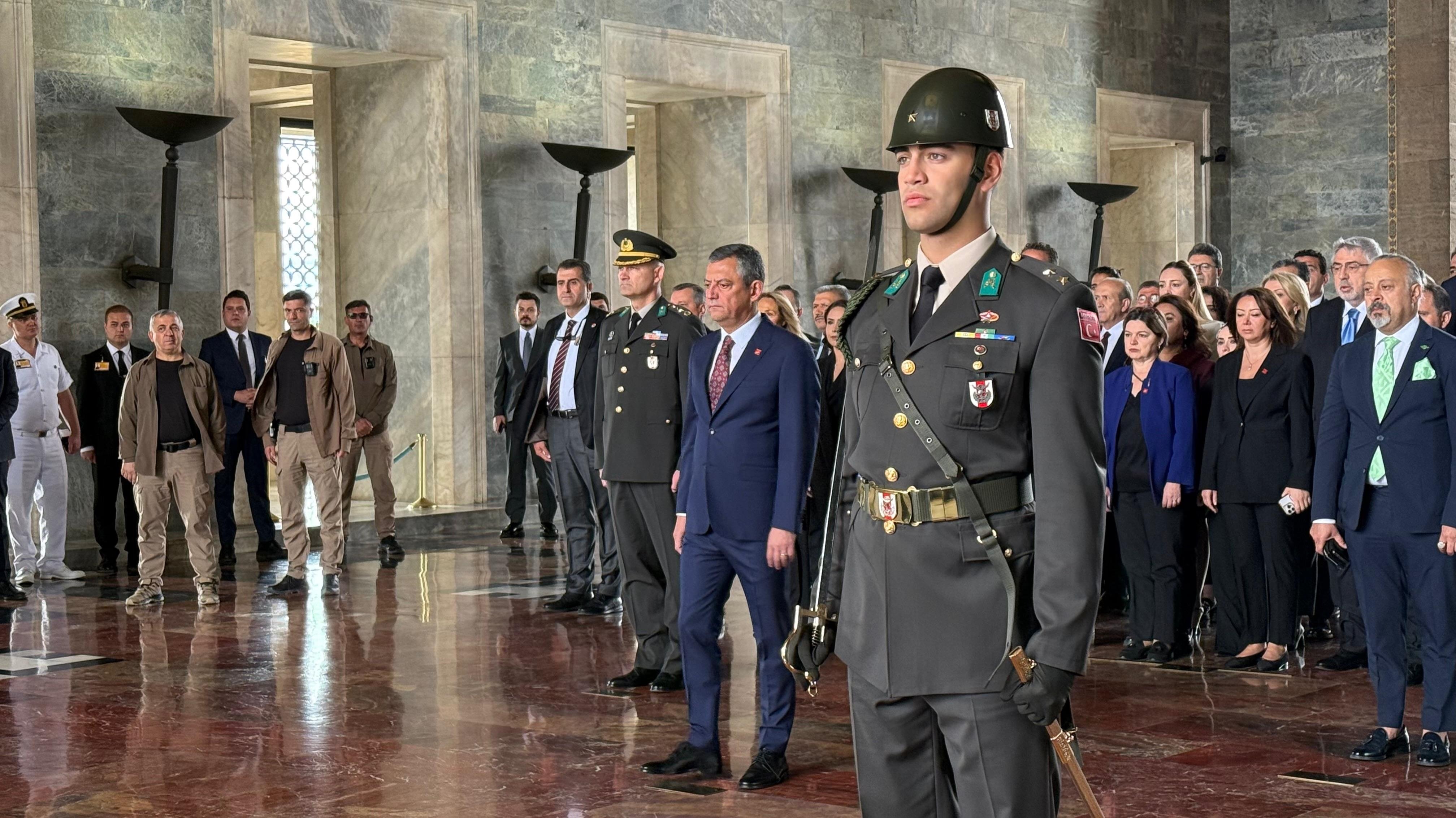 Özgür Özel Anıtkabir