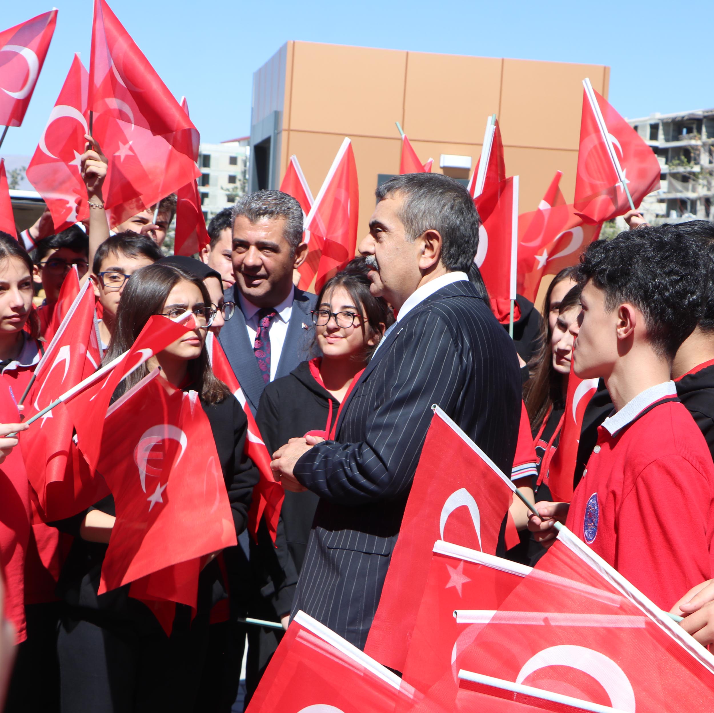 Bakan Yusuf Tekin