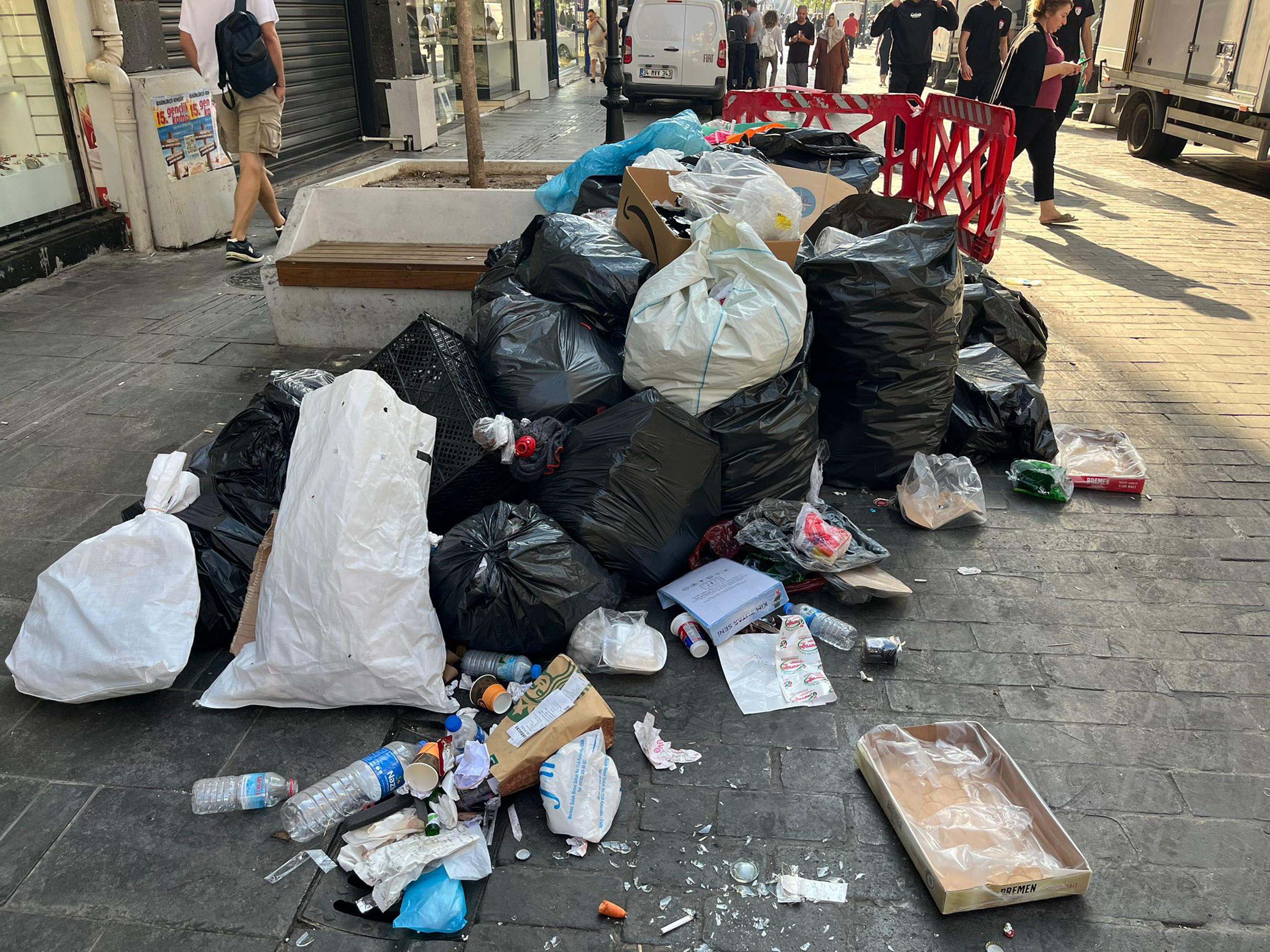 Karşıyaka çöp sorunu vatandaş tepkisi