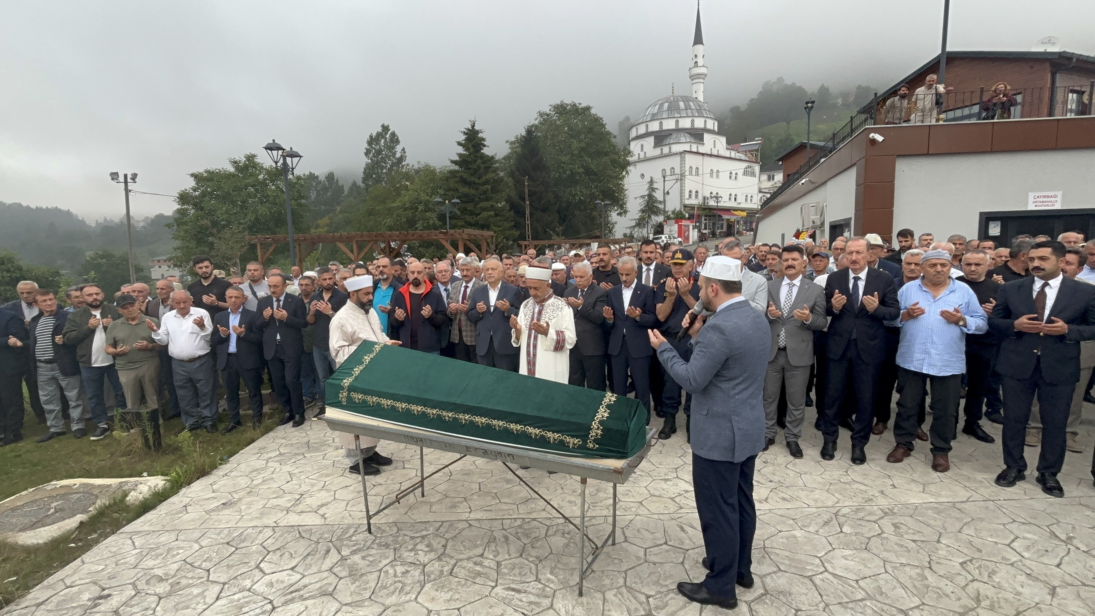 Bakan Uraloğlu taziyeleri kabul ediyor