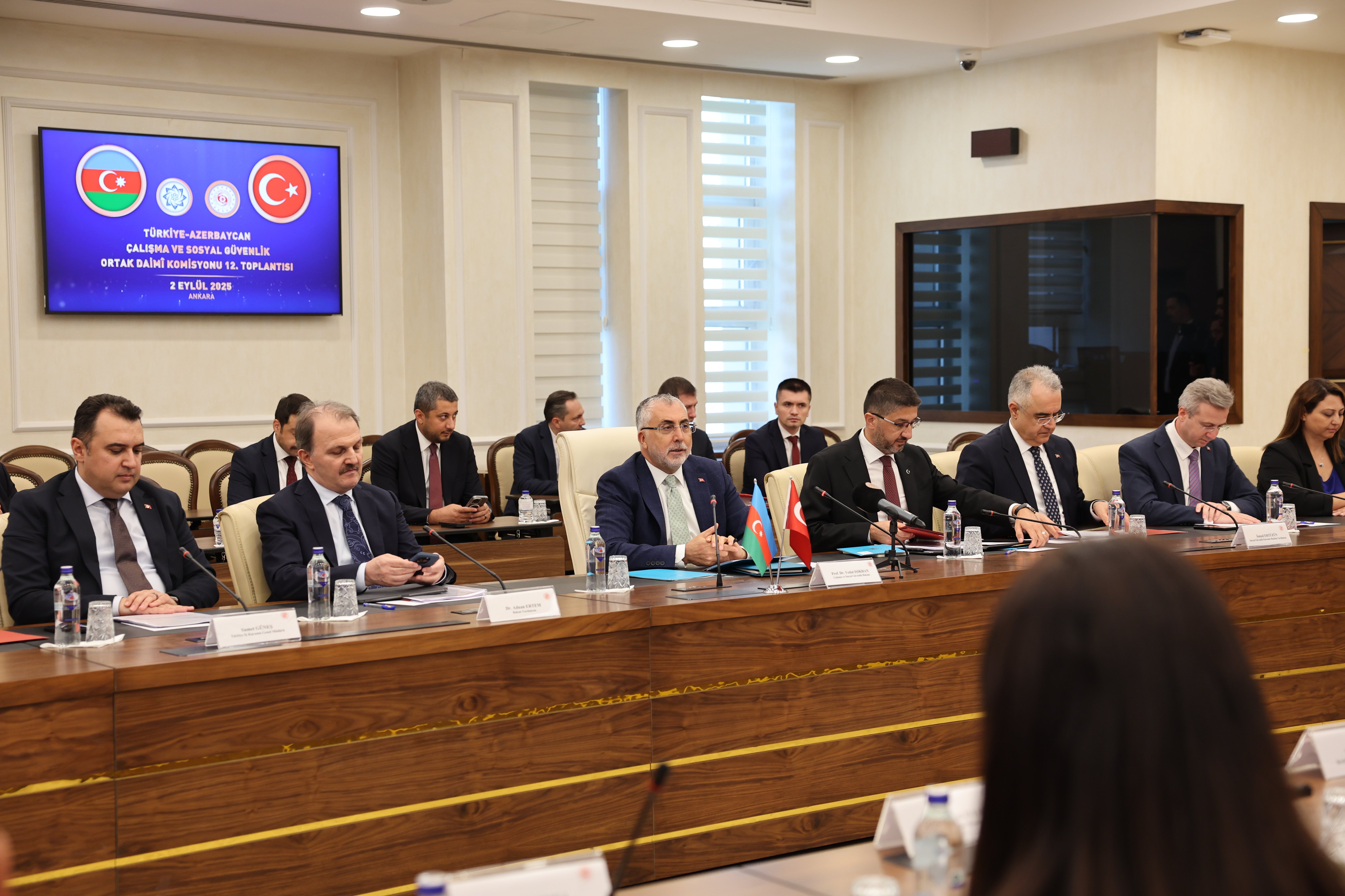 Bakanlar toplantıda