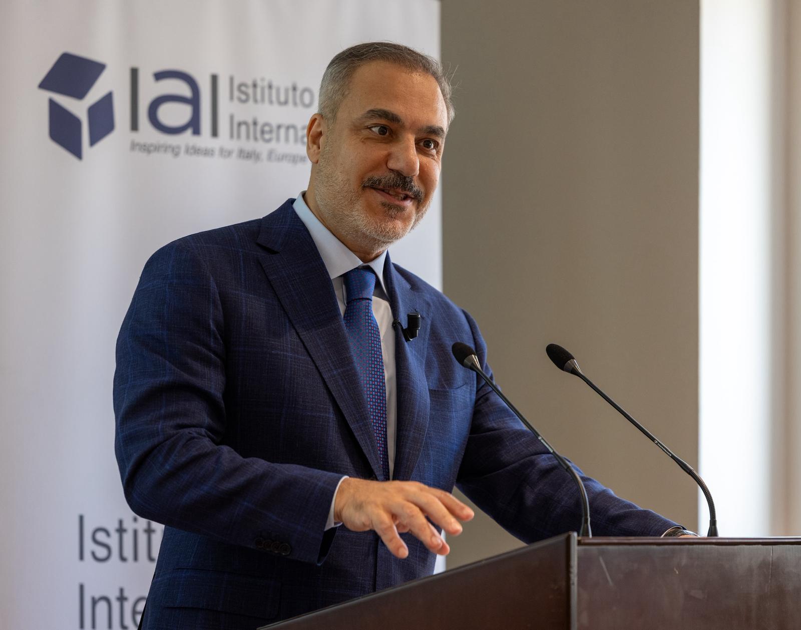 Hakan Fidan Roma Konferansı