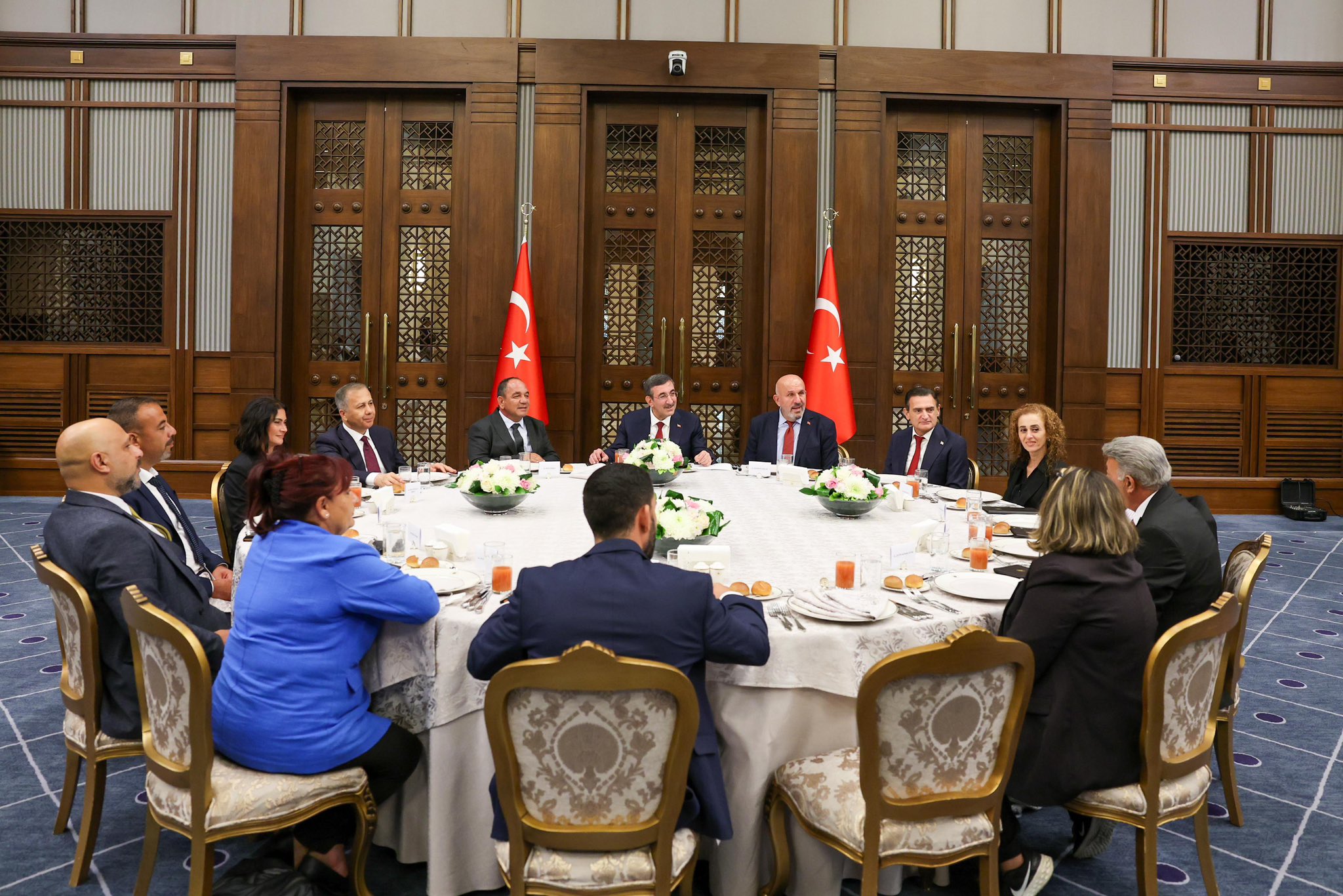 Cumhurbaşkanı Yardımcısı Cevdet Yılmaz KKTC Muhtarları