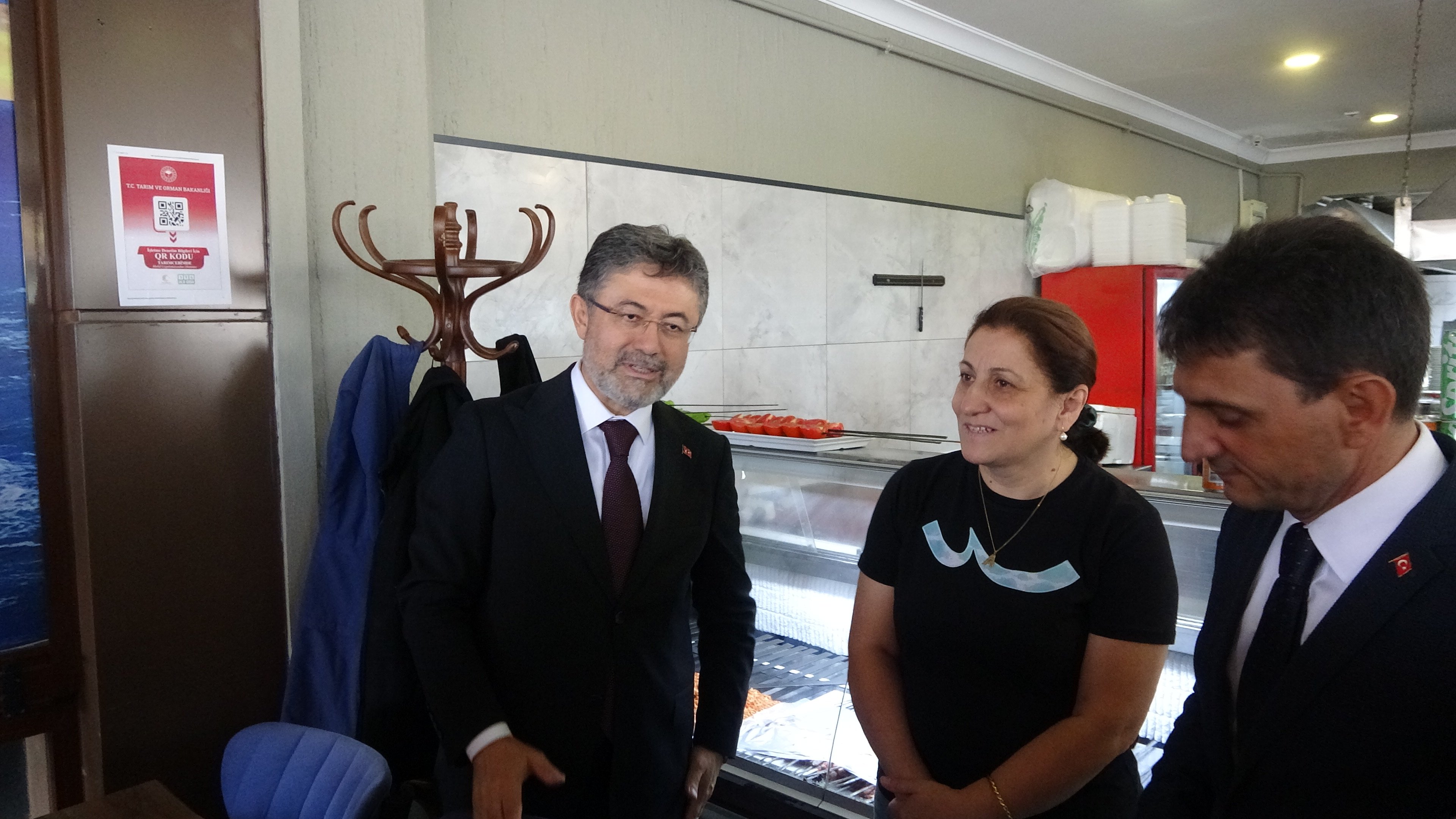 Bakan Yumaklı esnaf ziyareti
