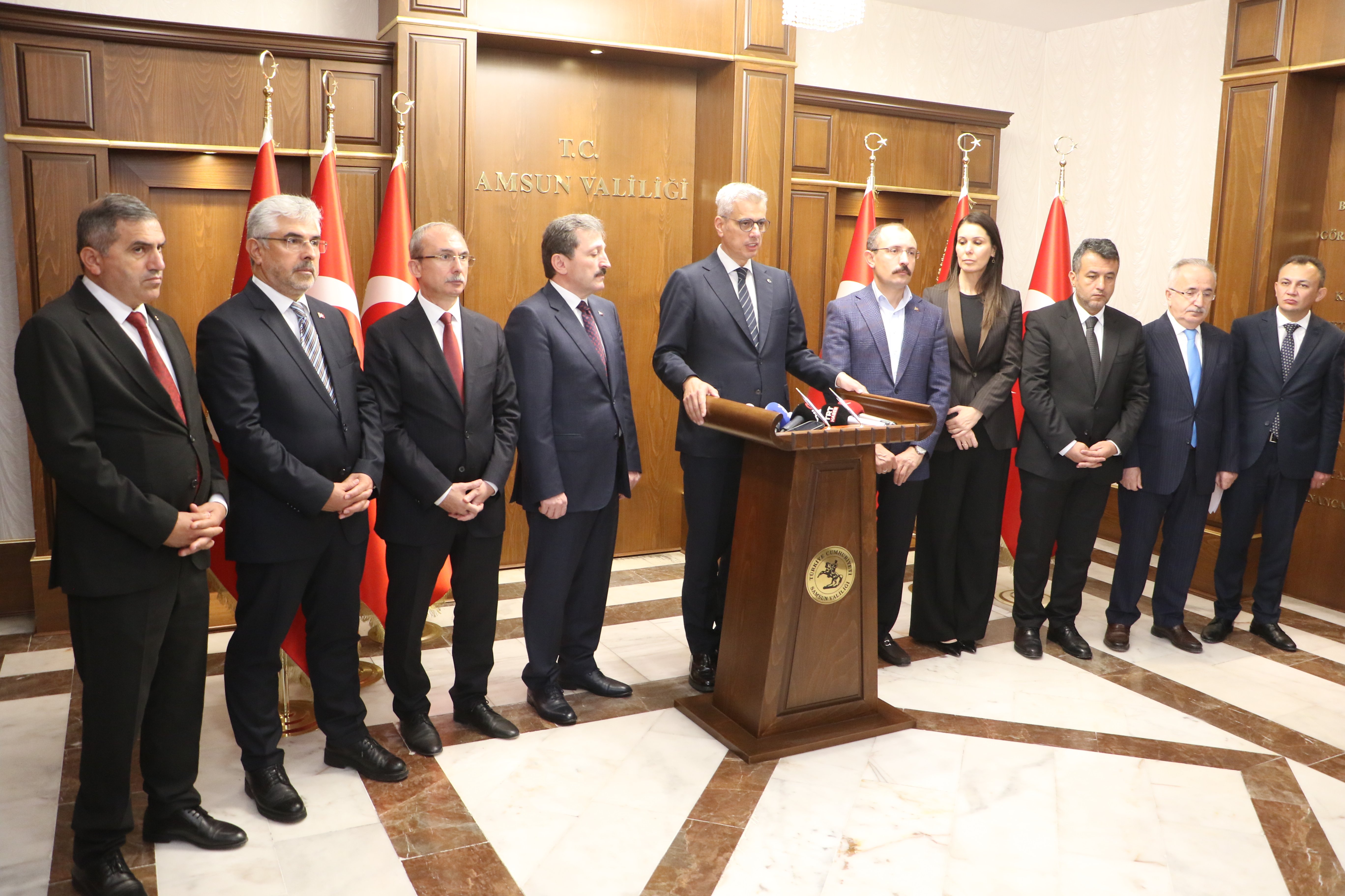 Sağlık Bakanı Kemal Memişoğlu protokol üyeleri