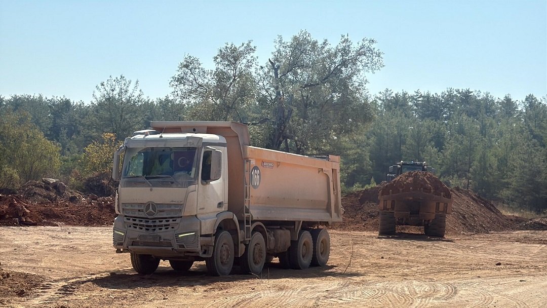 Muhtarlar inceleme yapıyor