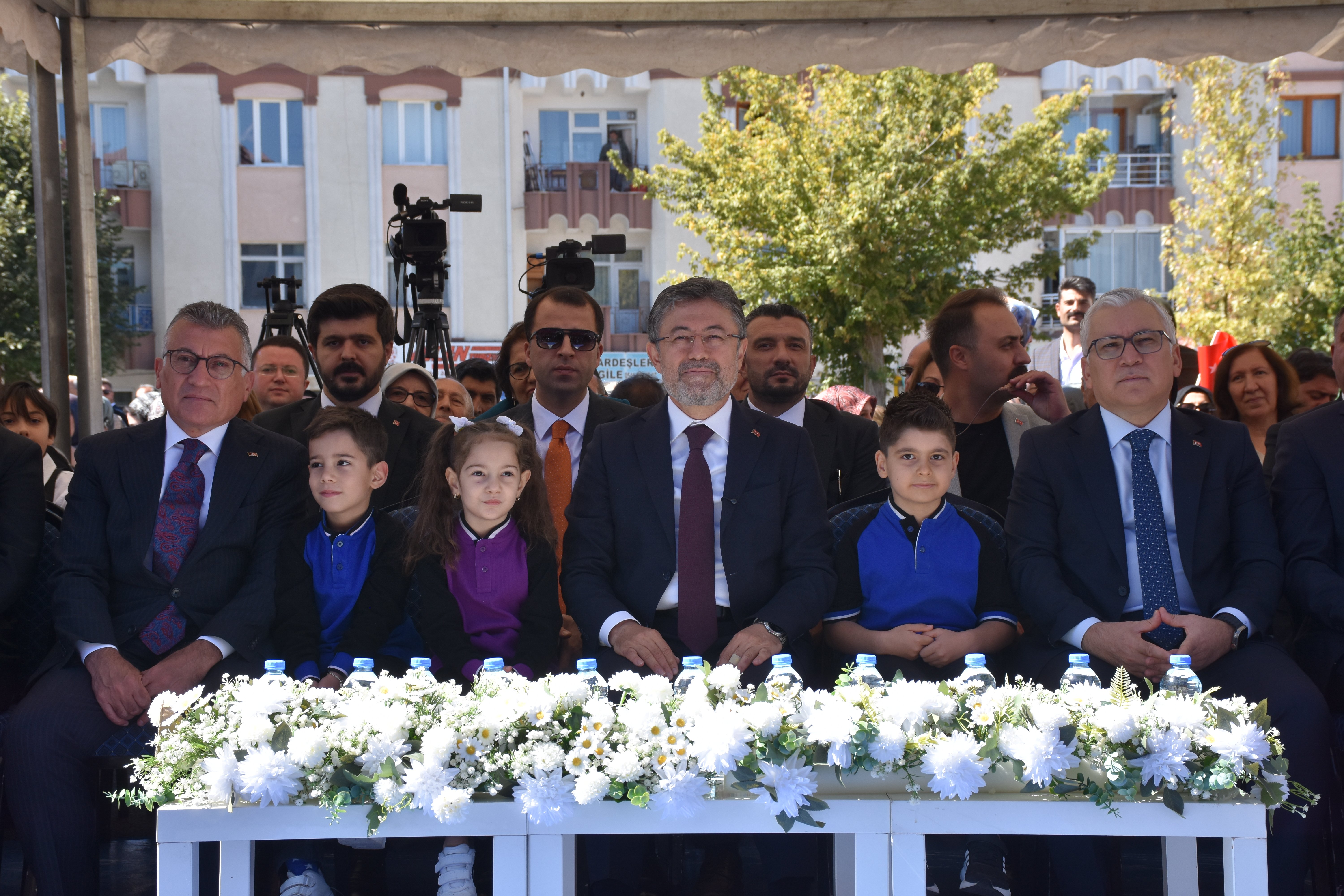 Okul açılış töreni