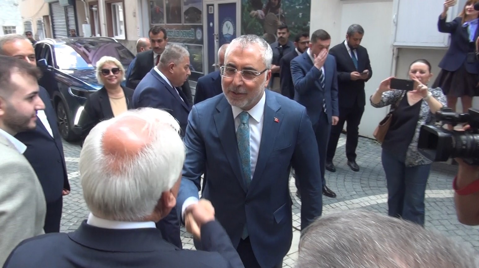 Vedat Işıkhan vatandaşlarla buluşma