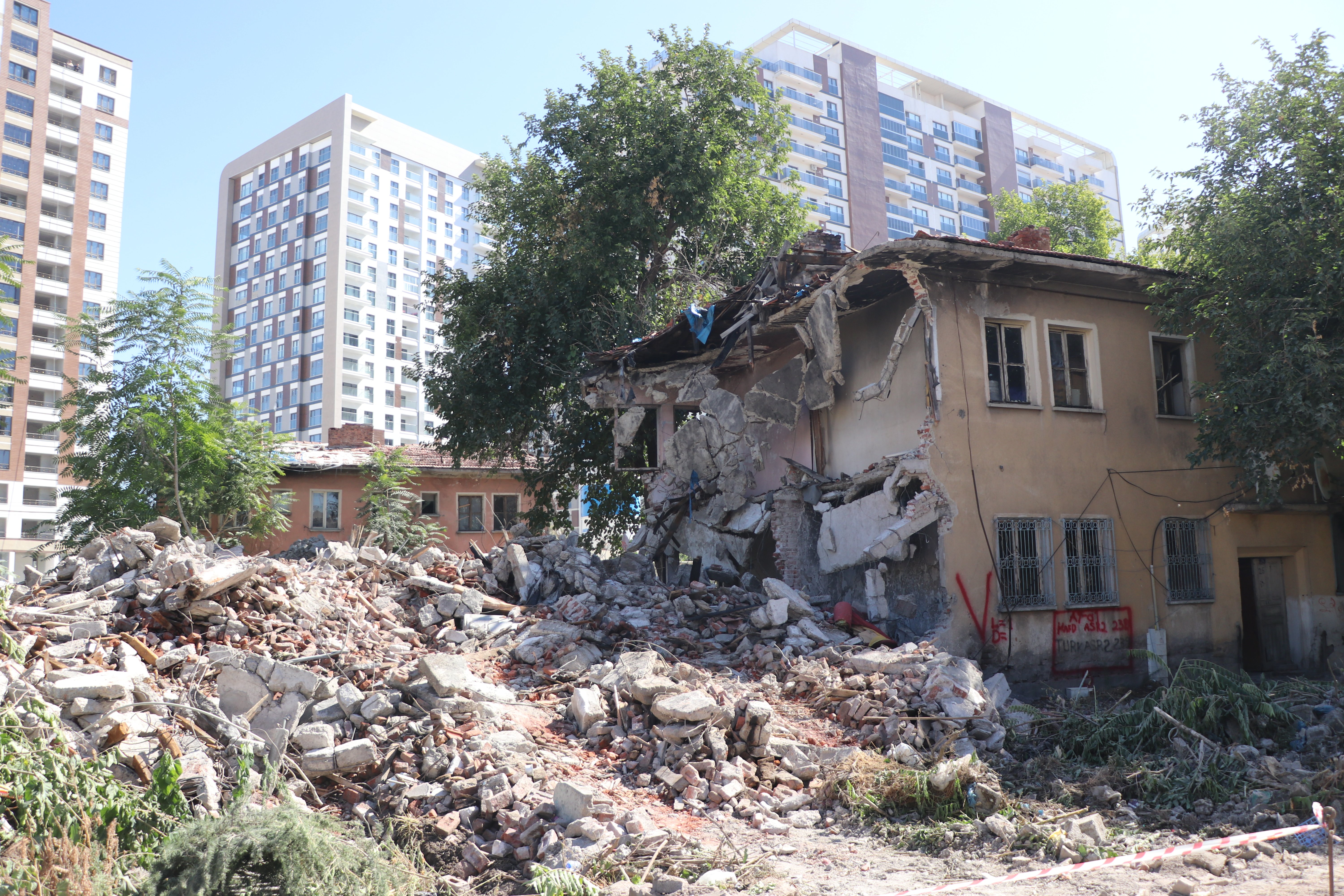 Kurtarma Ekipleri Çalışmaları