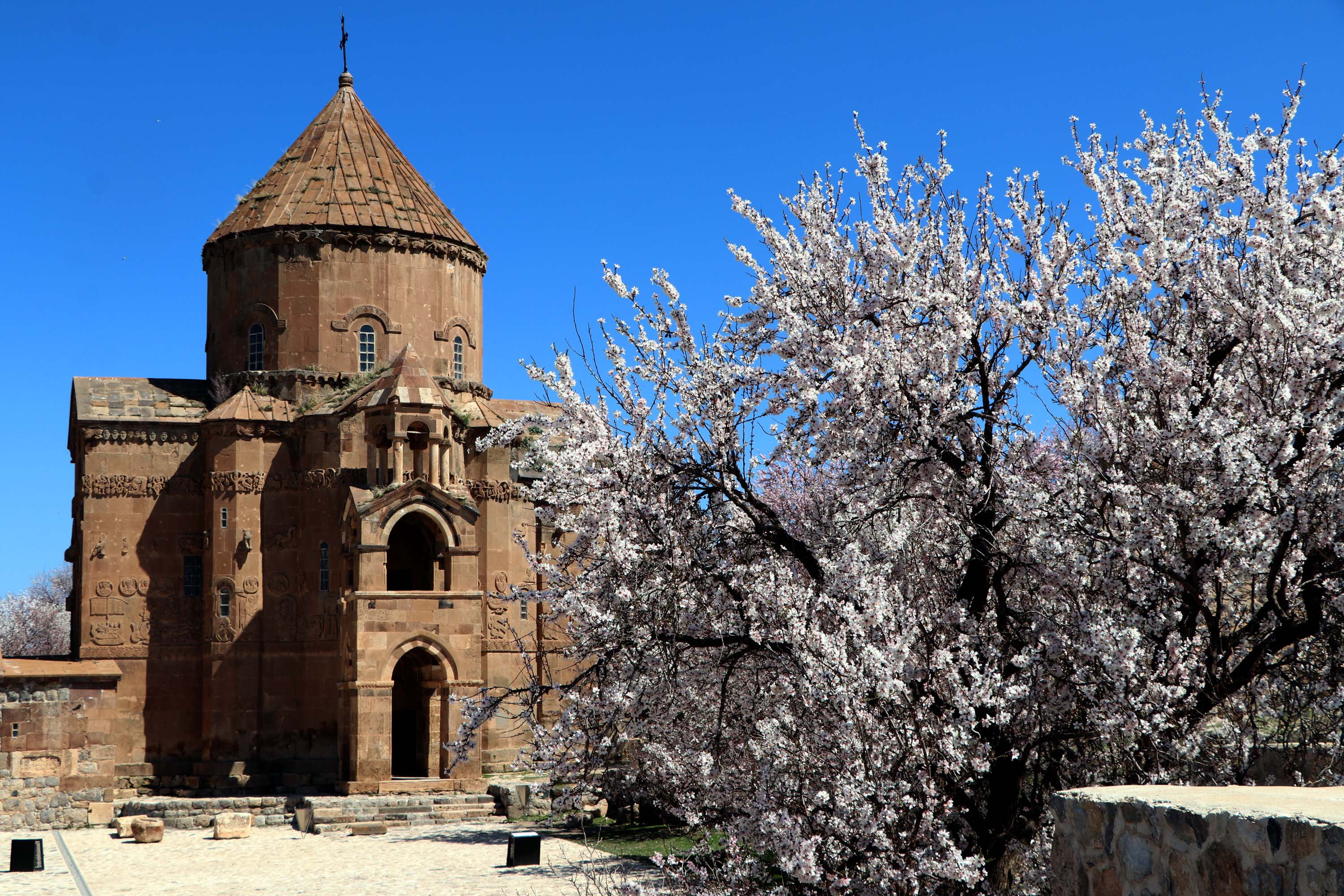 Akdamar Kilisesi