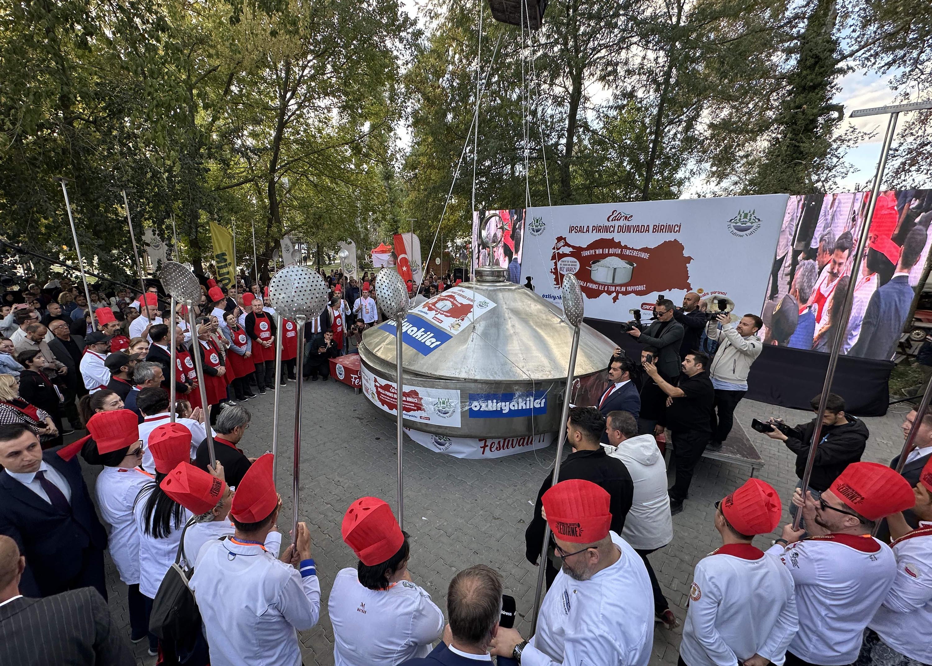 Edirne pilav festivali kuyruk