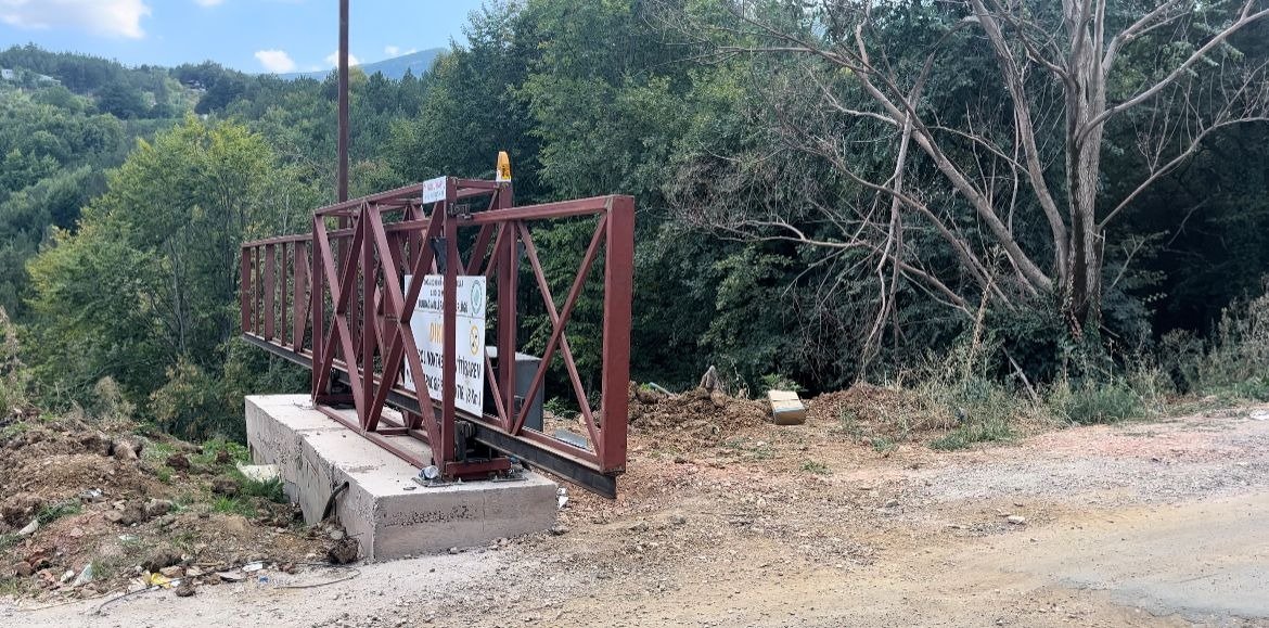 Orman girişi elektronik kapı
