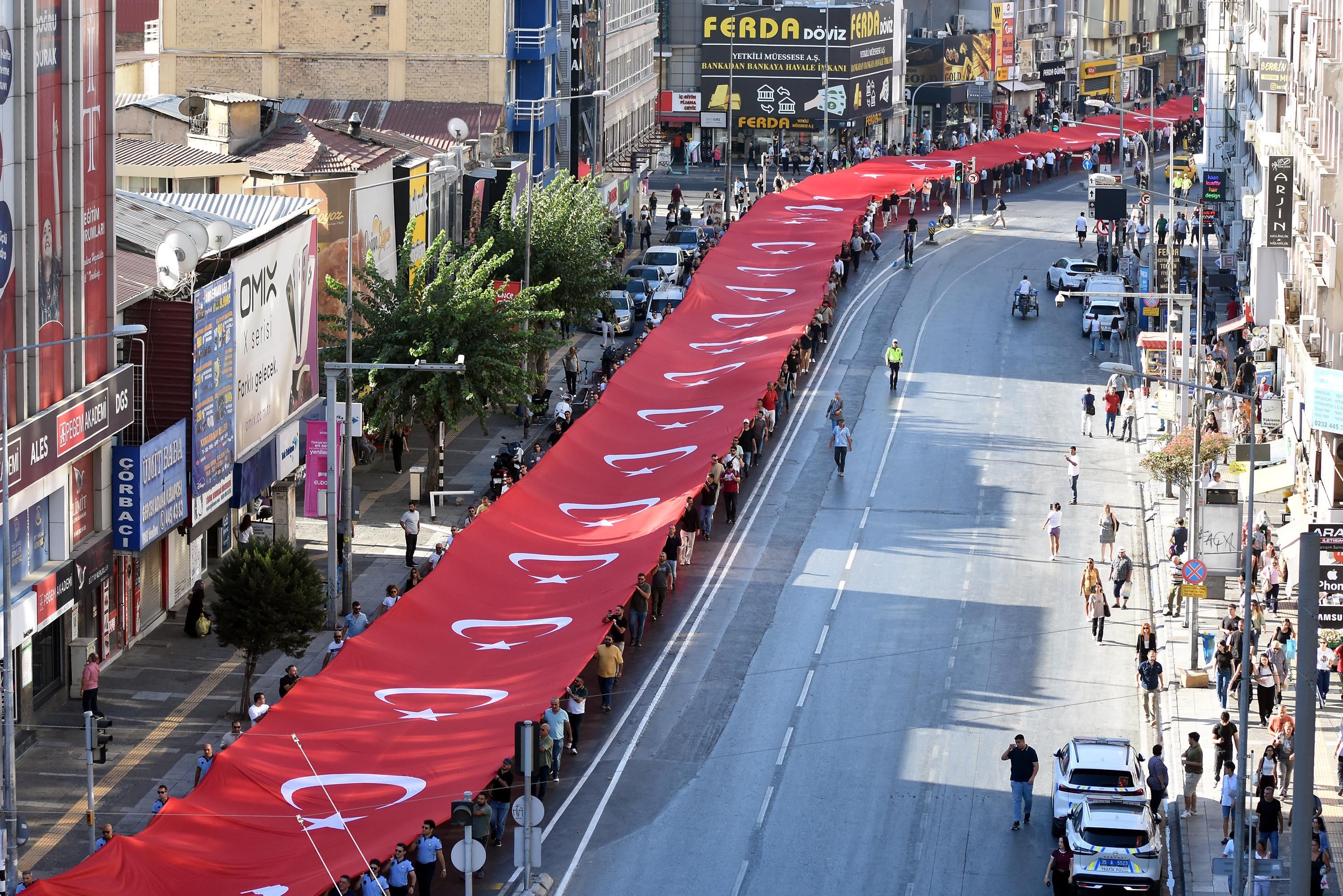Cumhuriyet Meydanı Töreni