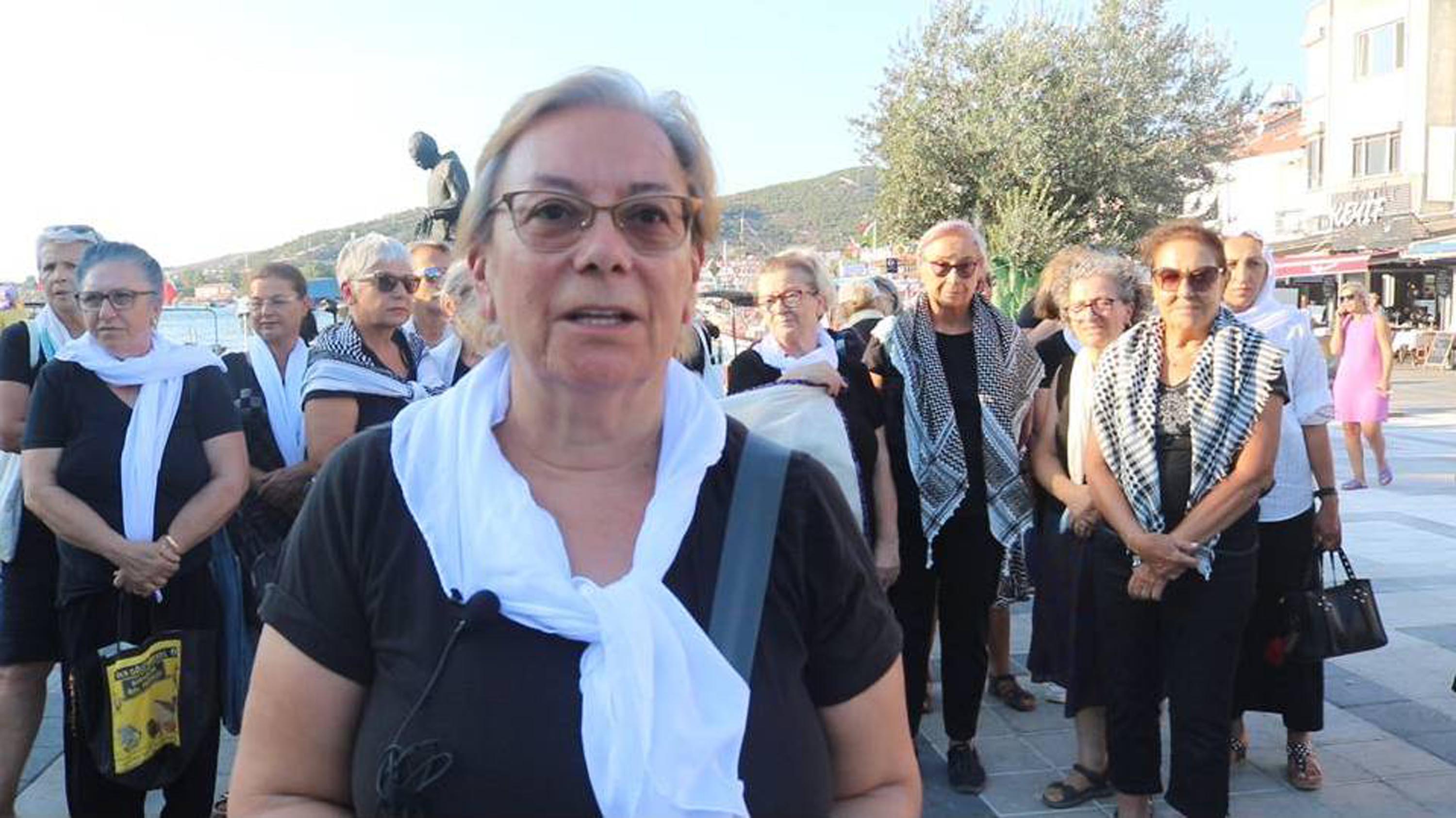 Foça Barış Kadınları insani yardım