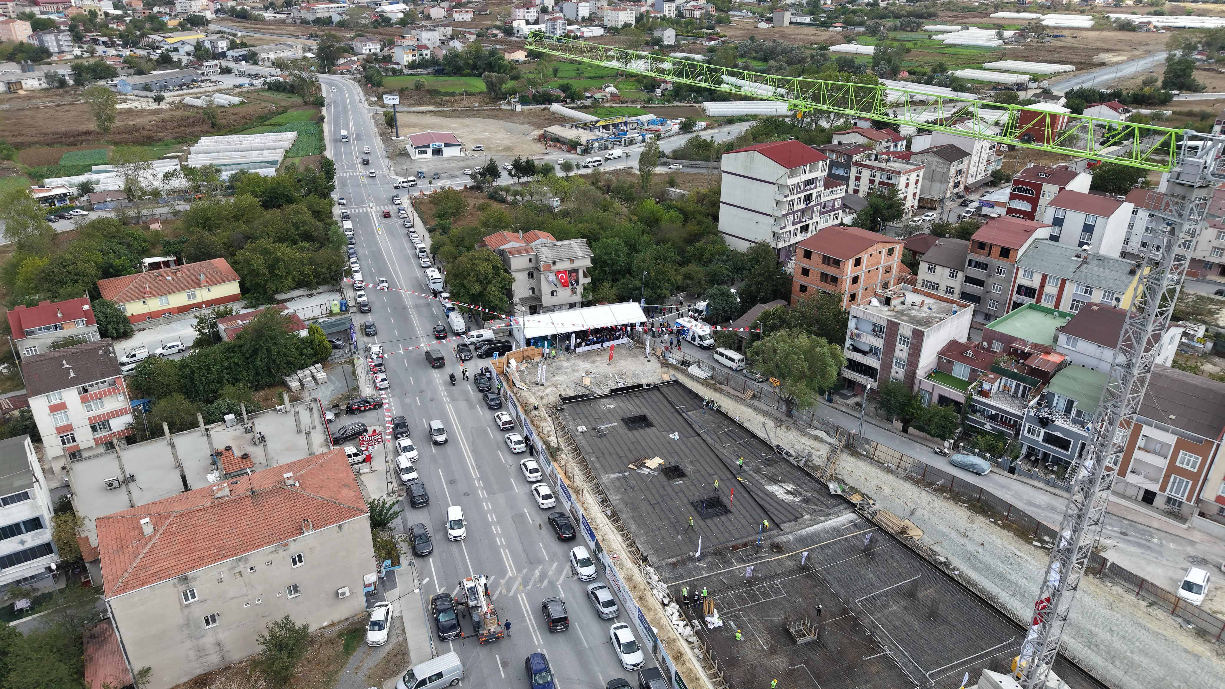 Mustafa Candaroğlu konuşma yaparken