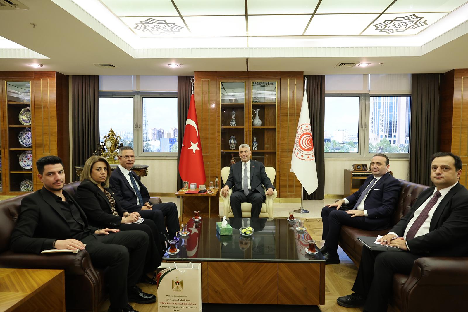 Ticaret Bakanı Ömer Bolat Filistin Büyükelçisi görüşmesi