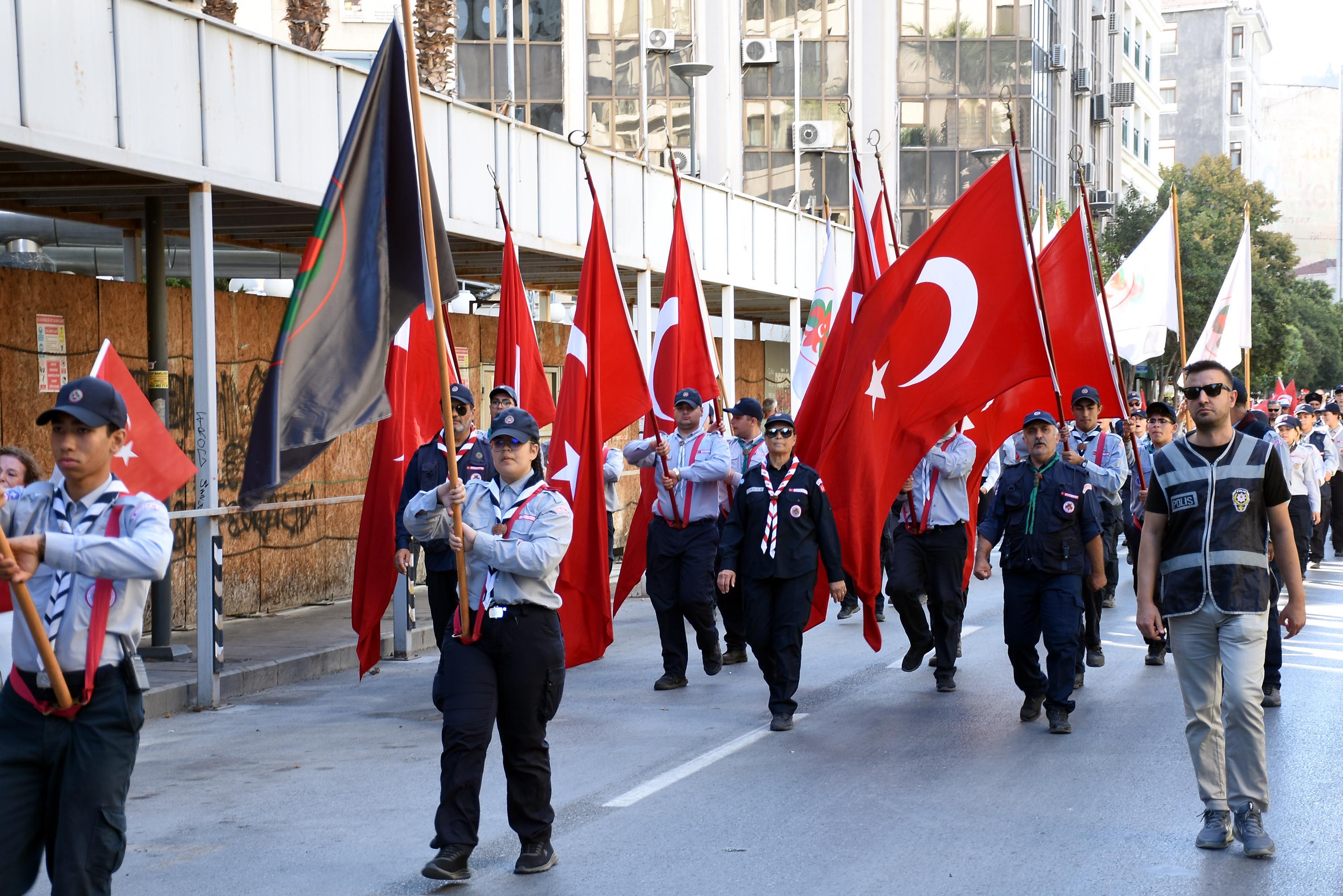 Zafer Yürüyüşü Katılımcıları