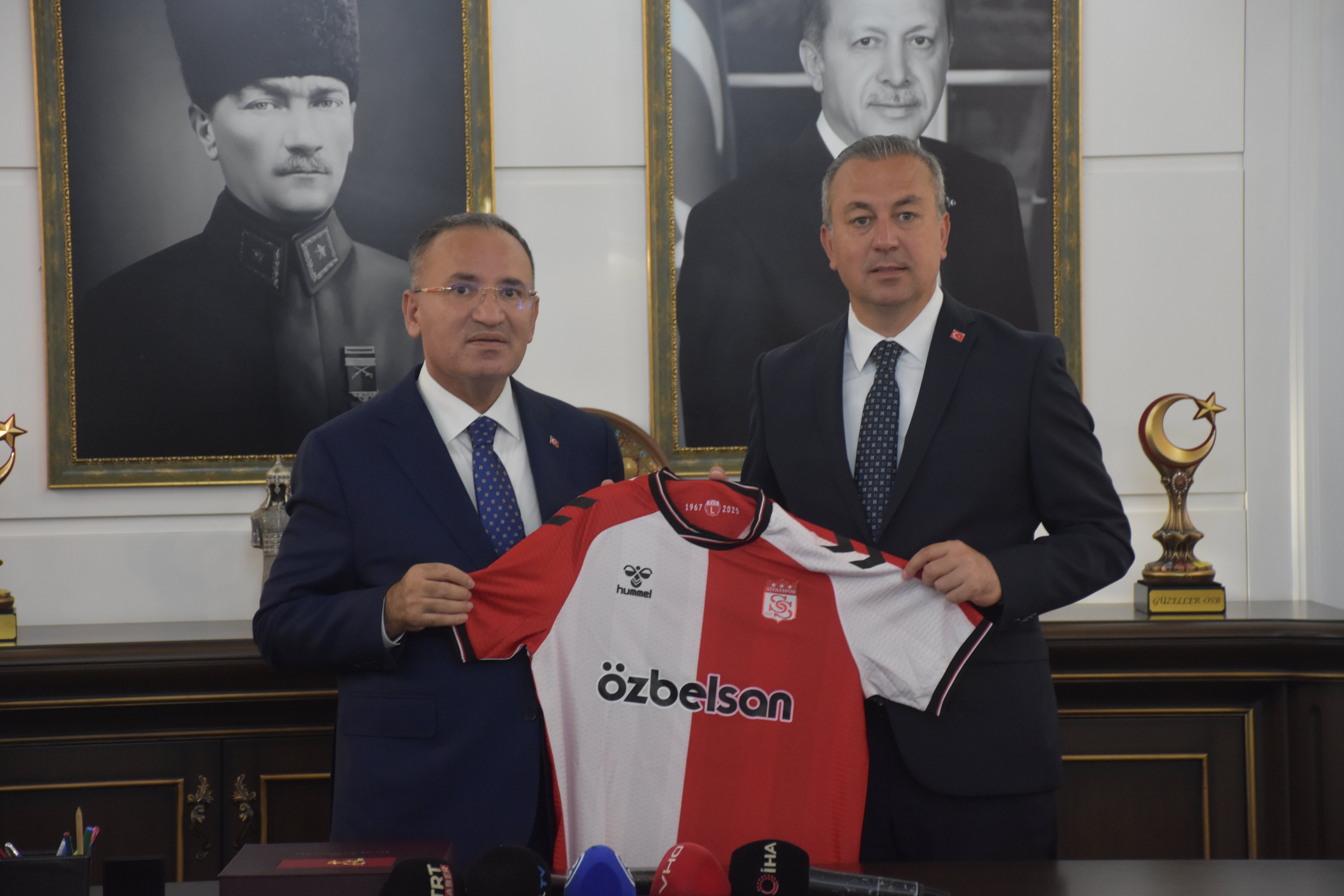 Bekir Bozdağ Belediye Ziyareti