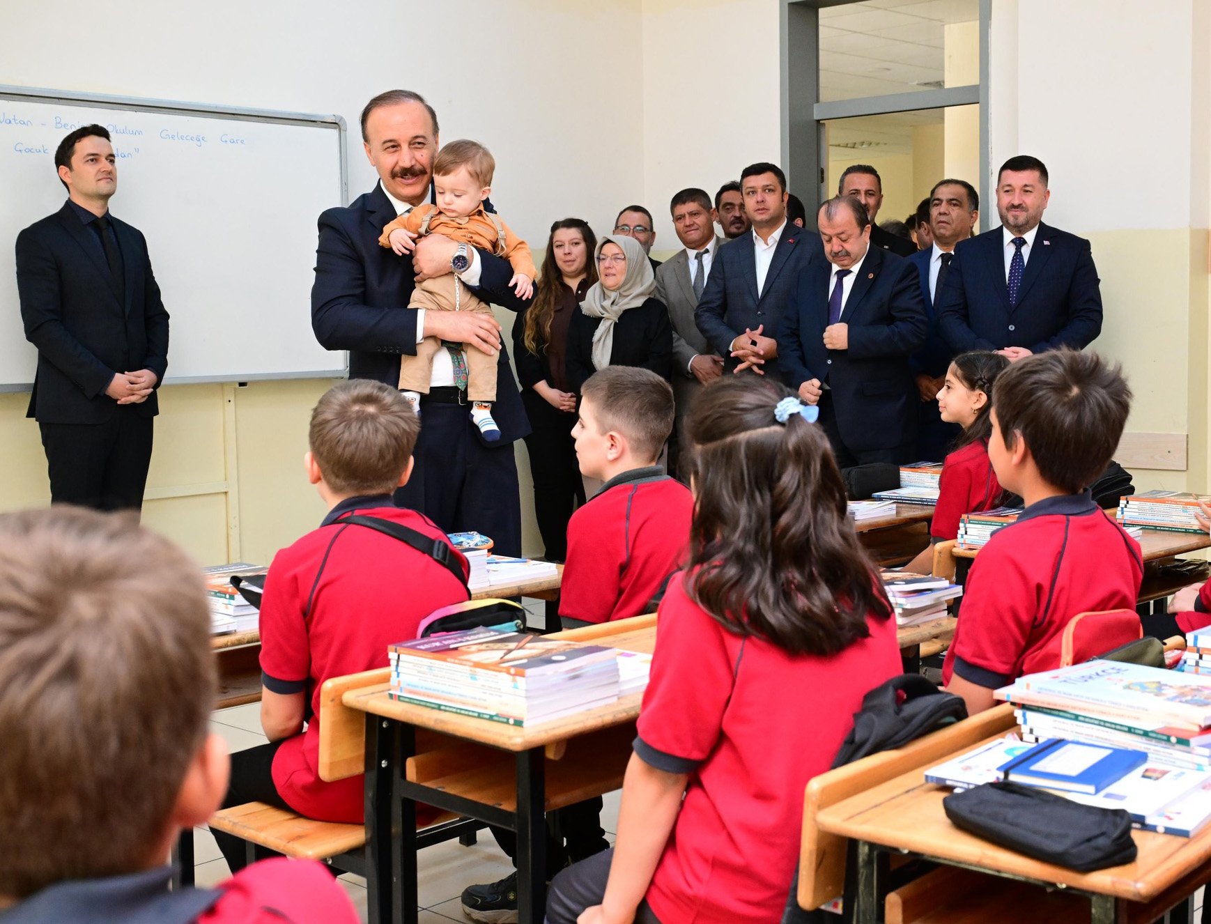 Şehit ailesi okul açılışı