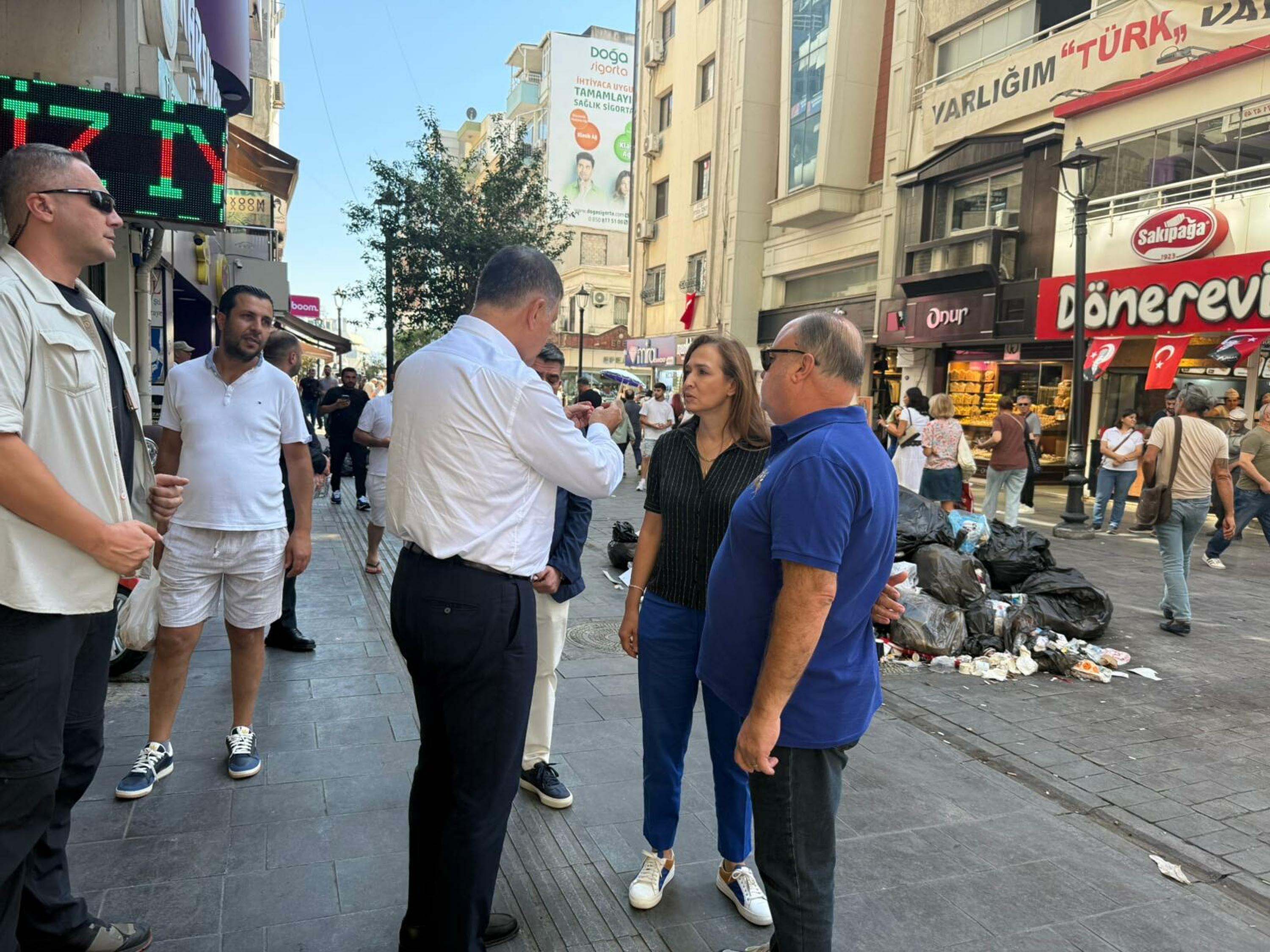 İzmir belediye ekipleri