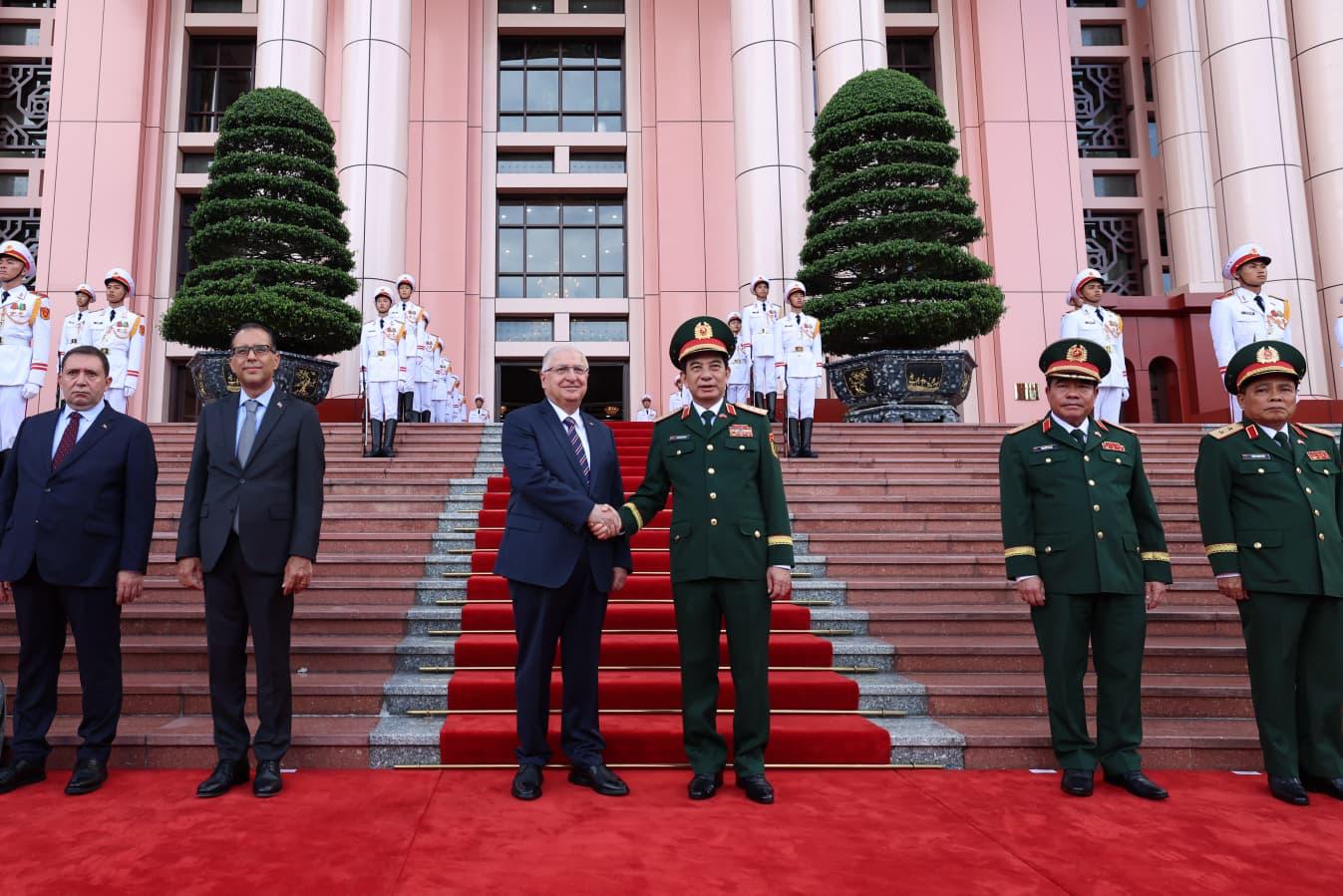 Yaşar Güler Phan Van Giang görüşmesi