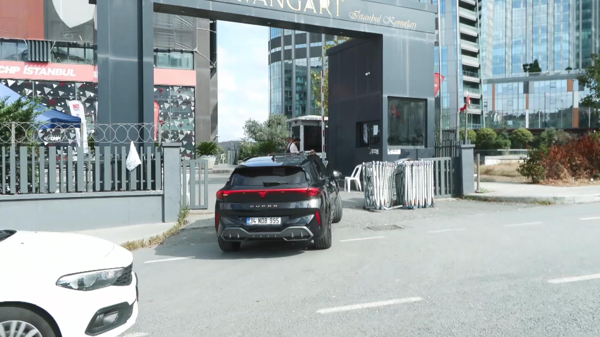 CHP Sarıyer binası güvenlik