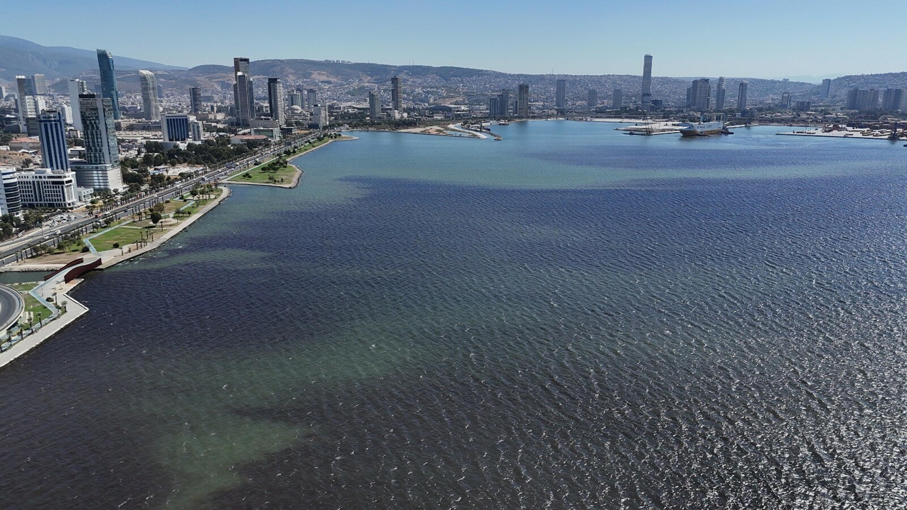 İzmir sahilleri koku