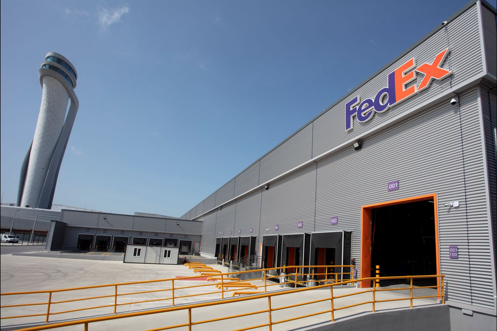 FedEx Yöneticileri Açılış Töreninde