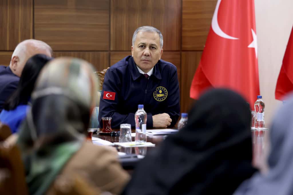 Diyarbakır Anneleri Bakan Yerlikaya