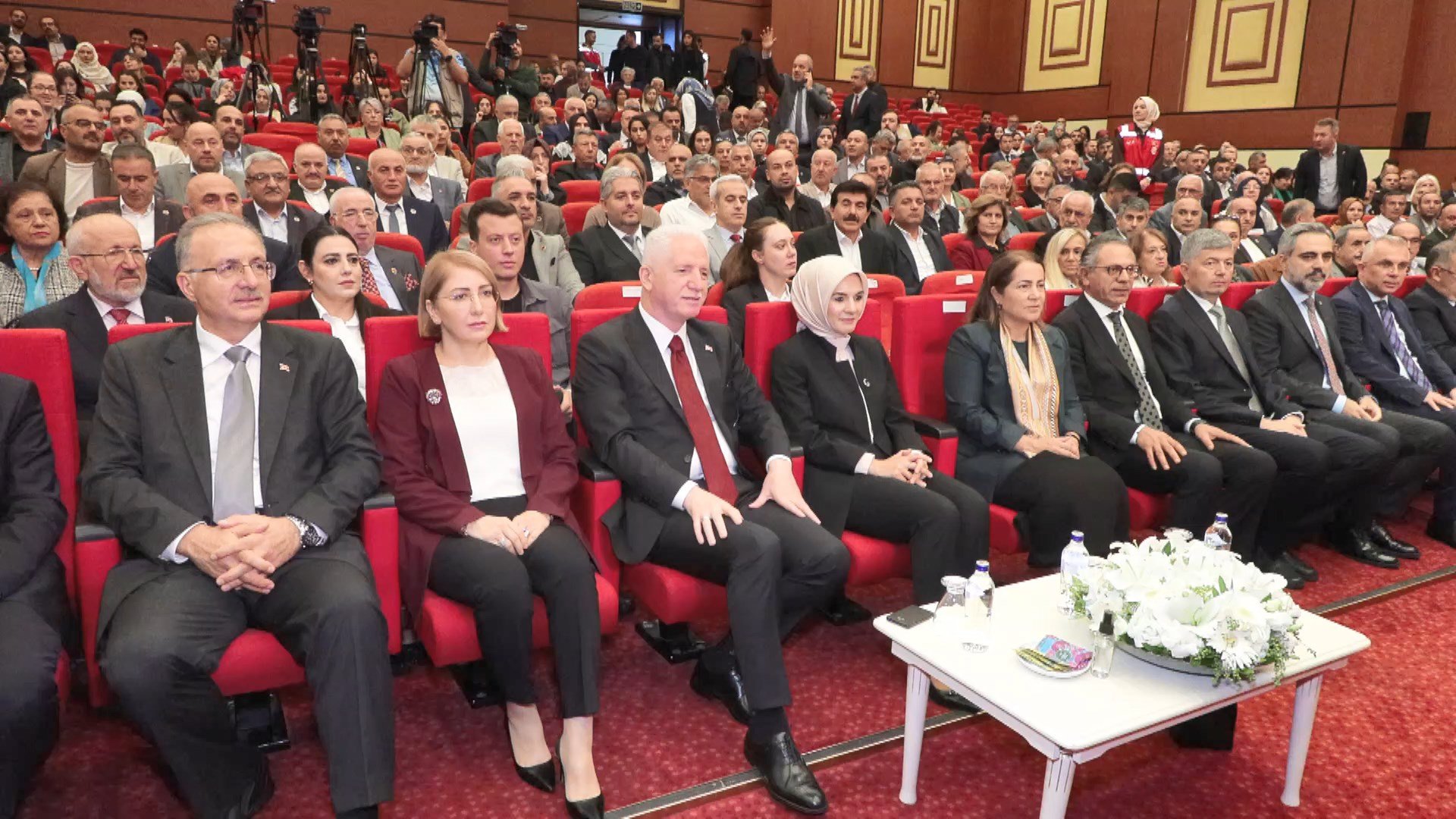 Bakan Mahinur Özdemir Göktaş