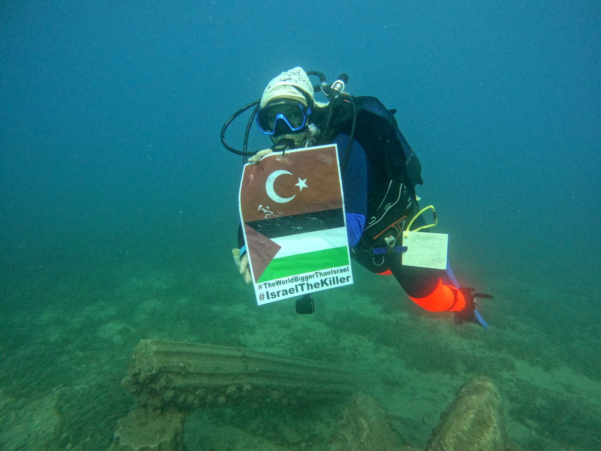 Atiye Yıldırım su altında eylem anı