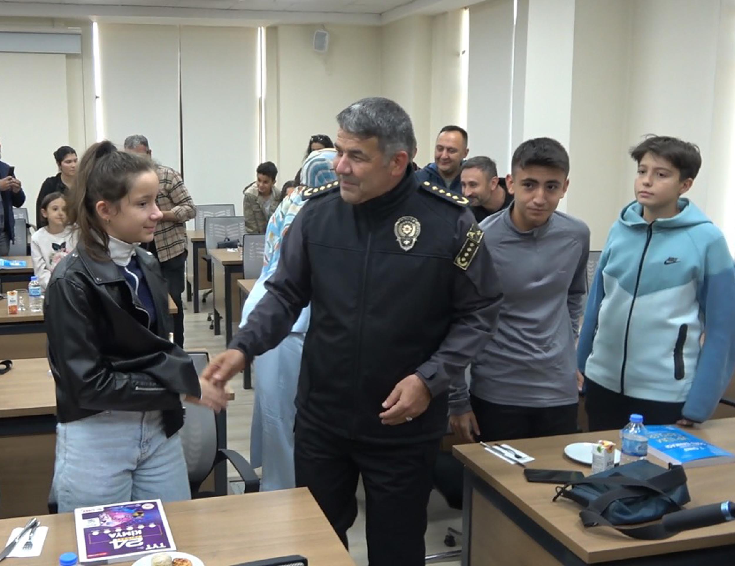 Gönüllü Polis Eğitim Projesi