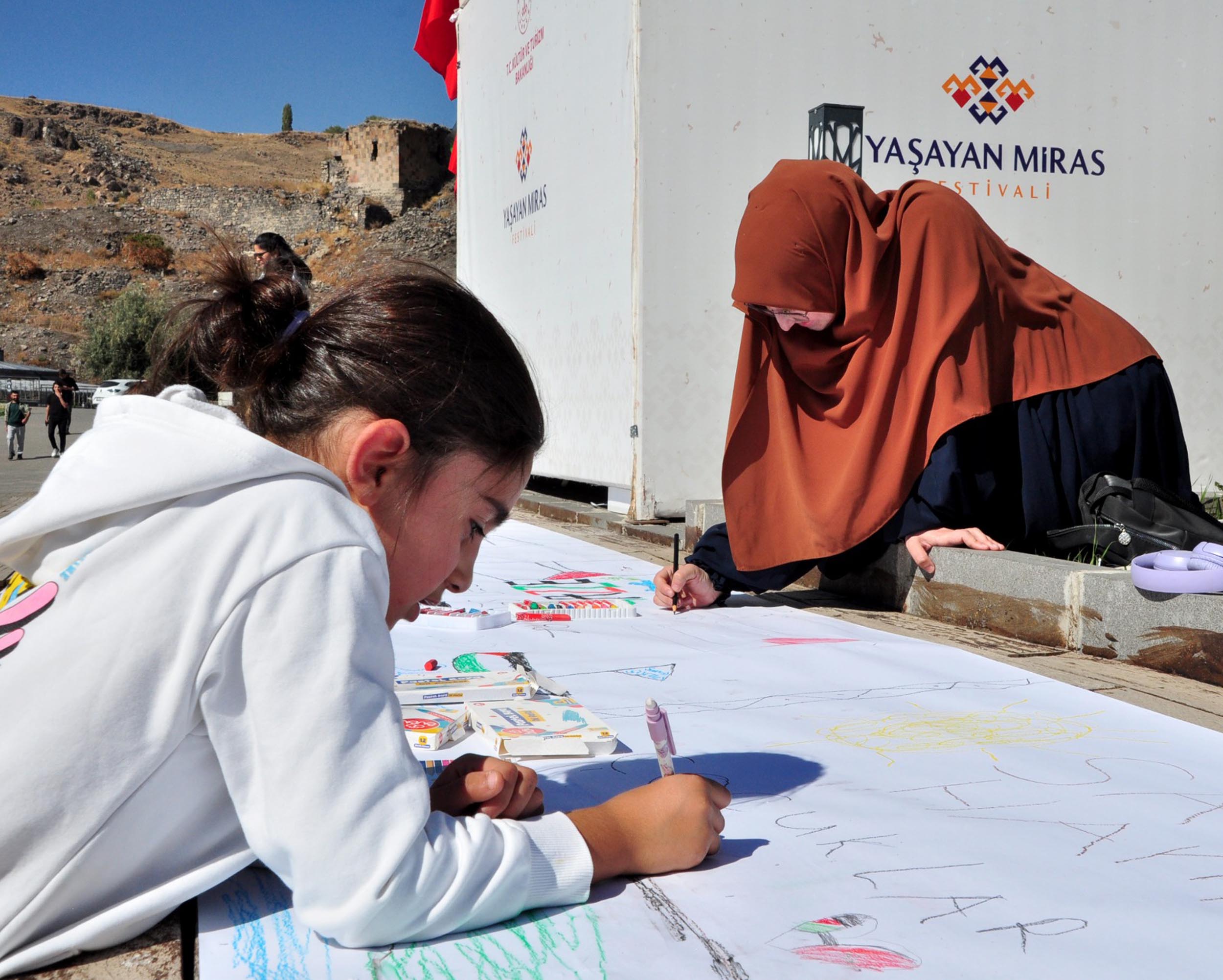 Kars çocuk etkinliği Filistin